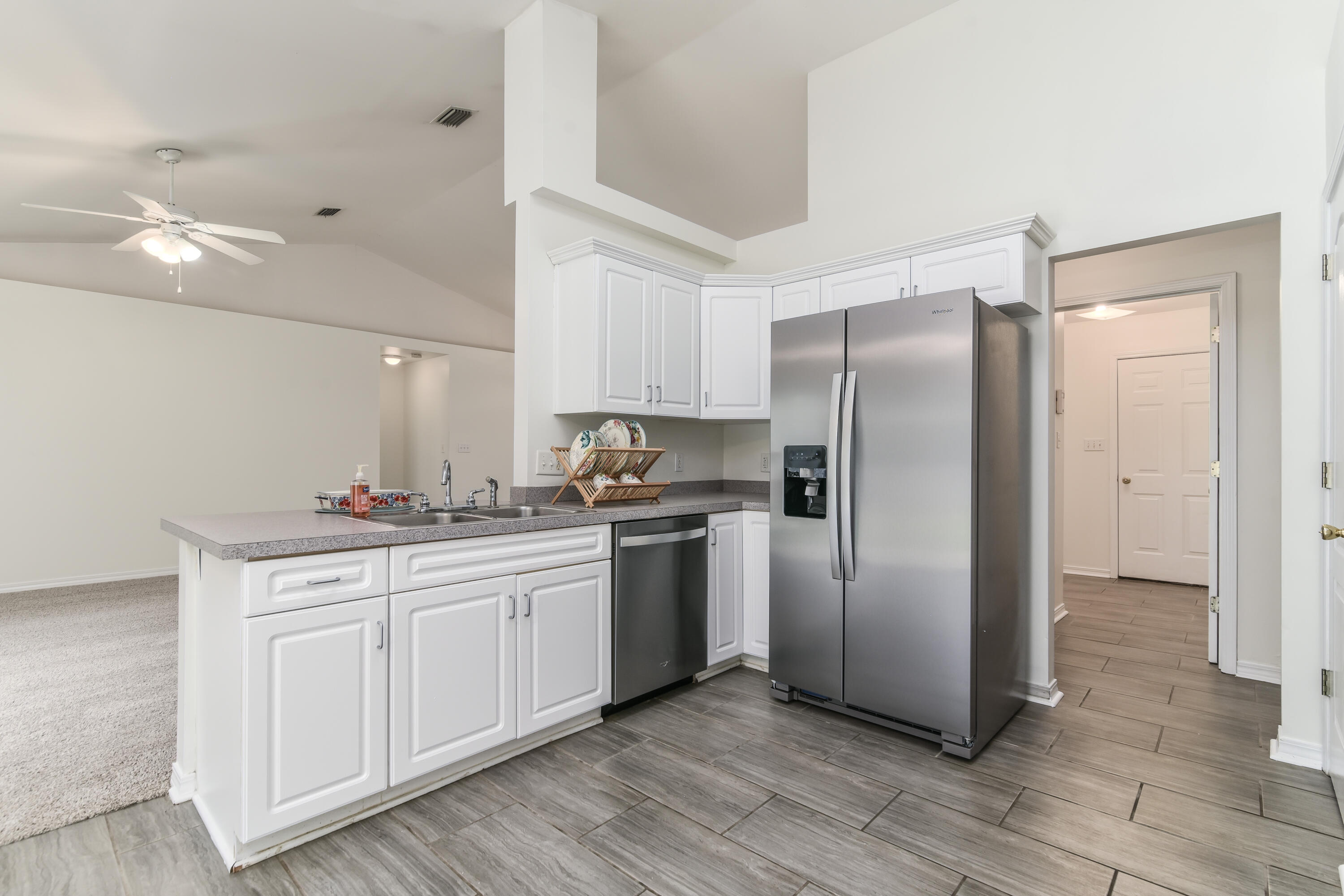 HOLLEY BY THE SEA - Residential