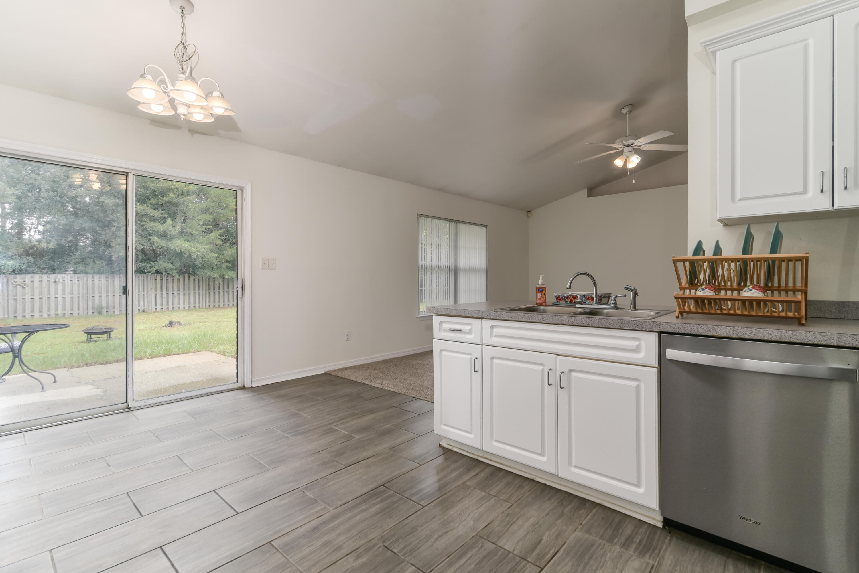 HOLLEY BY THE SEA - Residential