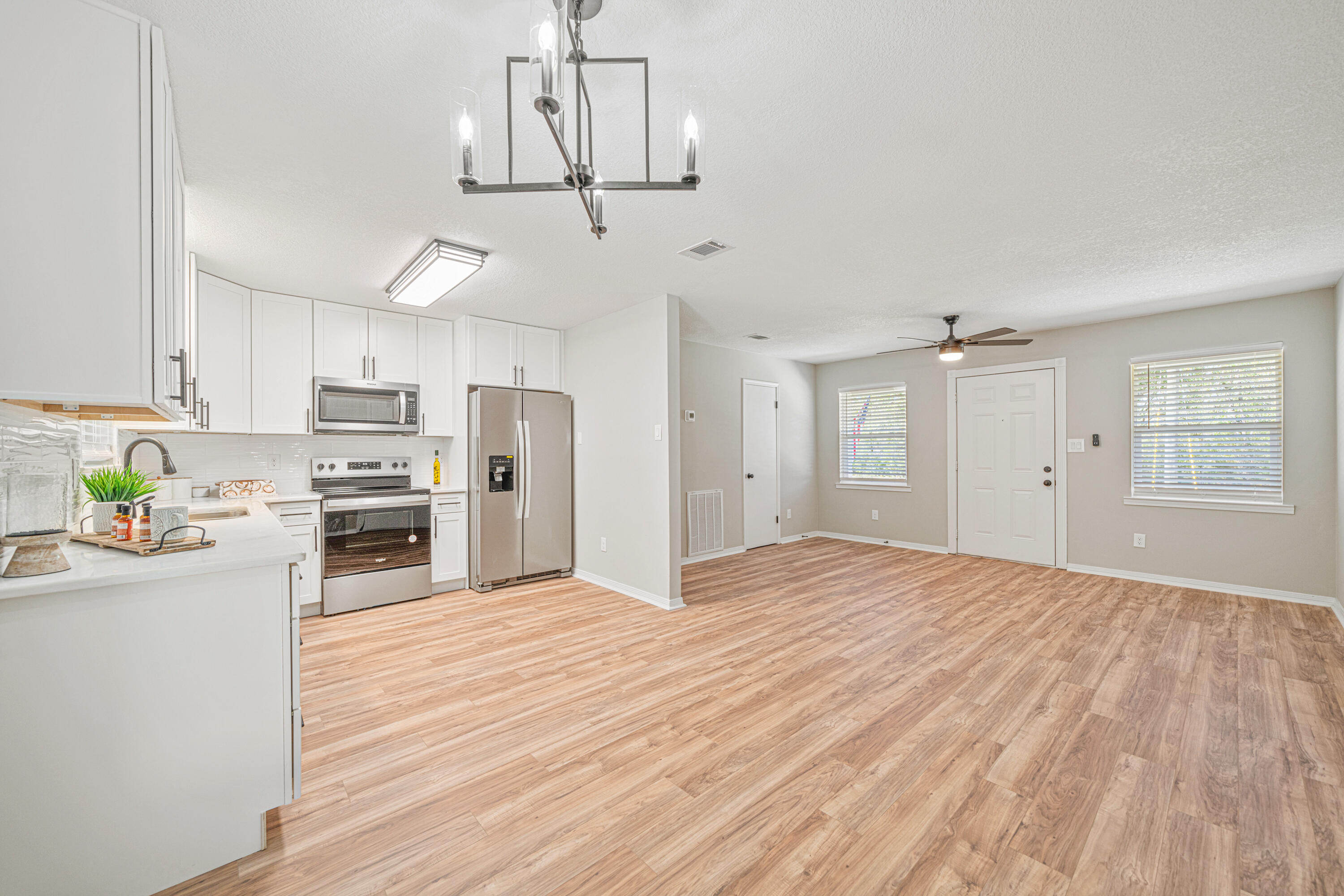 Gonzalez Neighborhood, FL - Residential