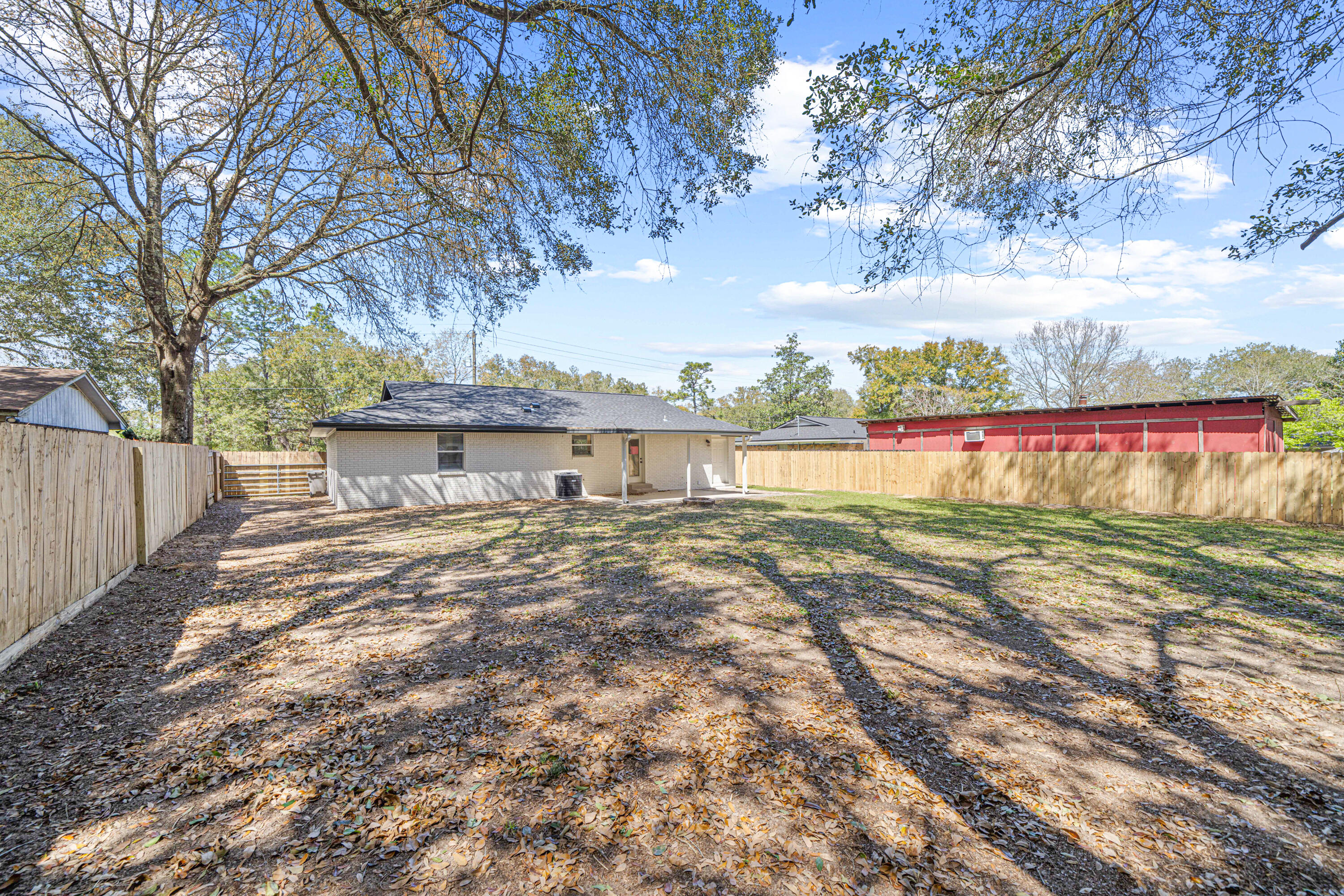 Gonzalez Neighborhood, FL - Residential