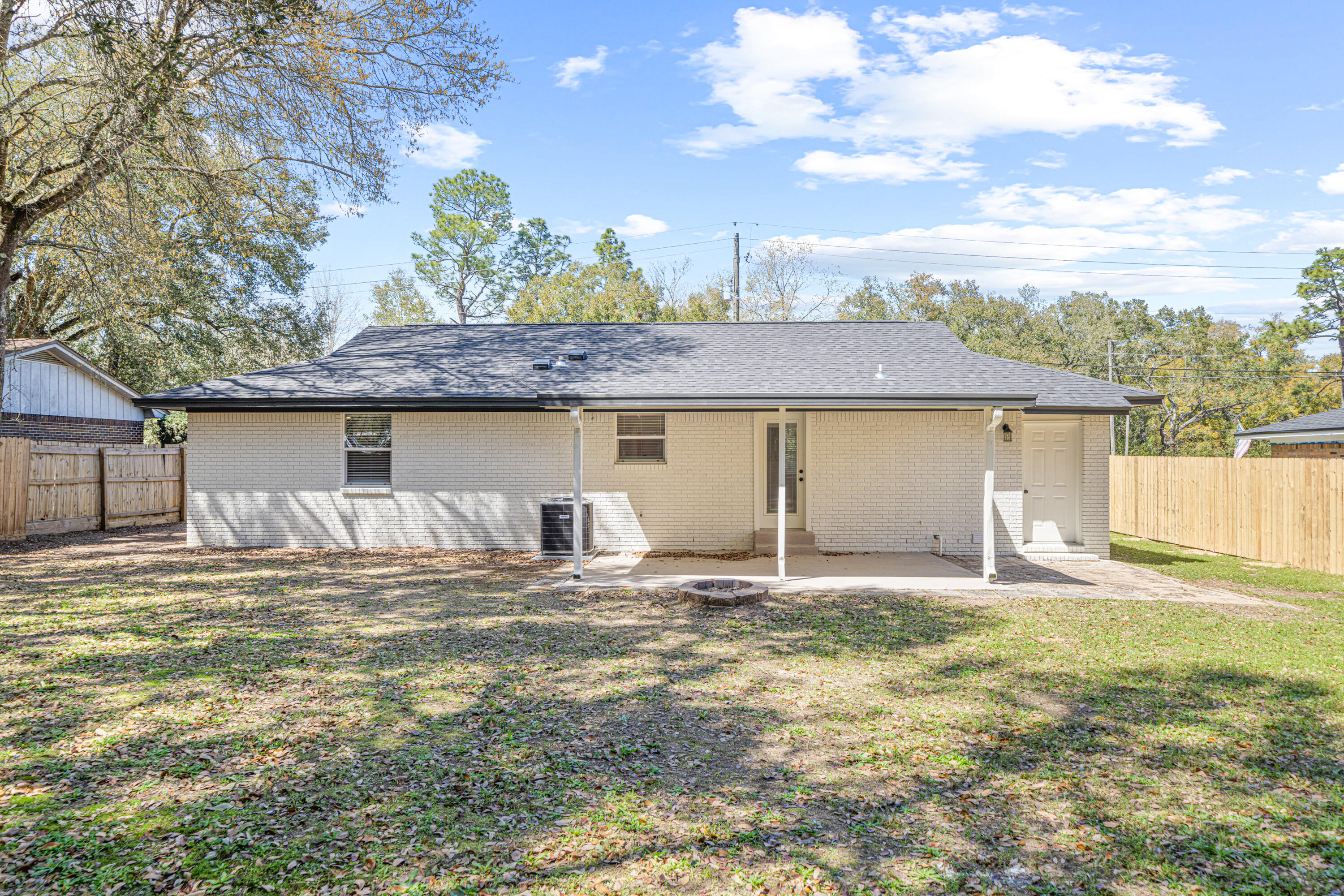 Gonzalez Neighborhood, FL - Residential