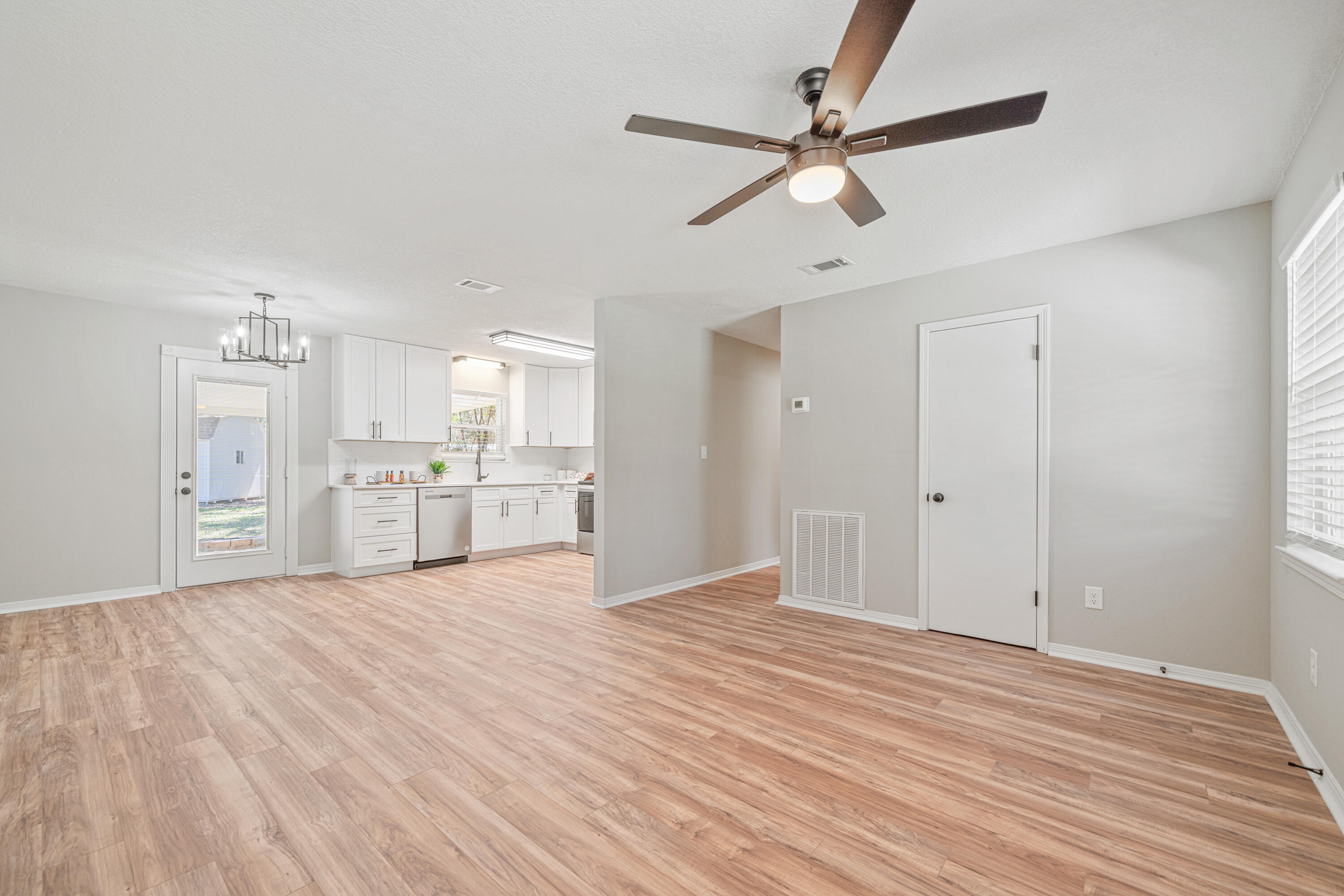 Gonzalez Neighborhood, FL - Residential