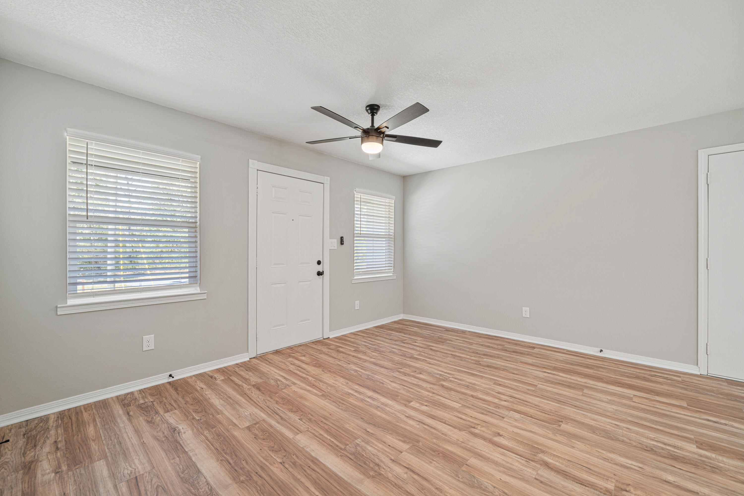 Gonzalez Neighborhood, FL - Residential