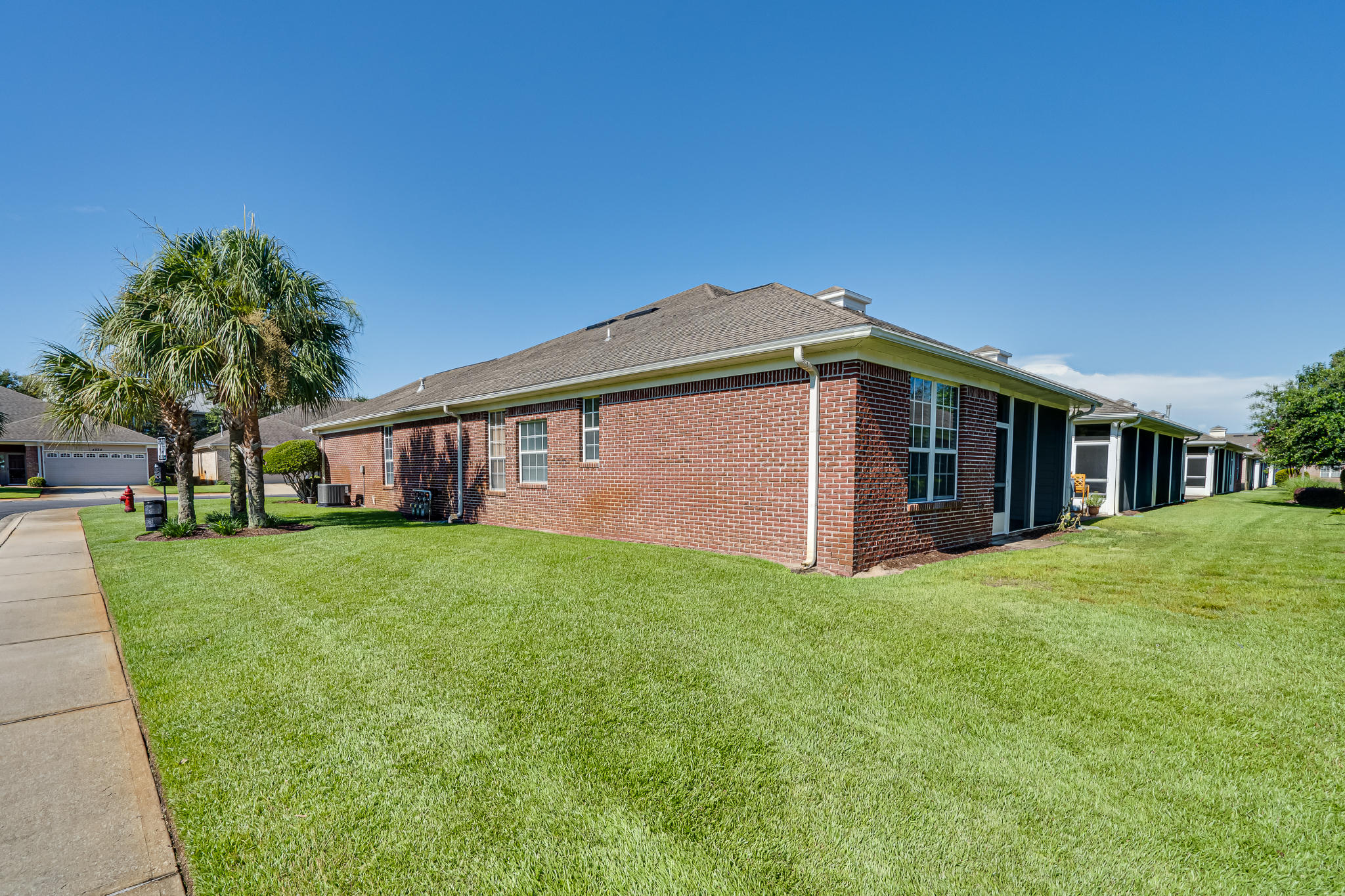 DIAMOND LAKES - Residential