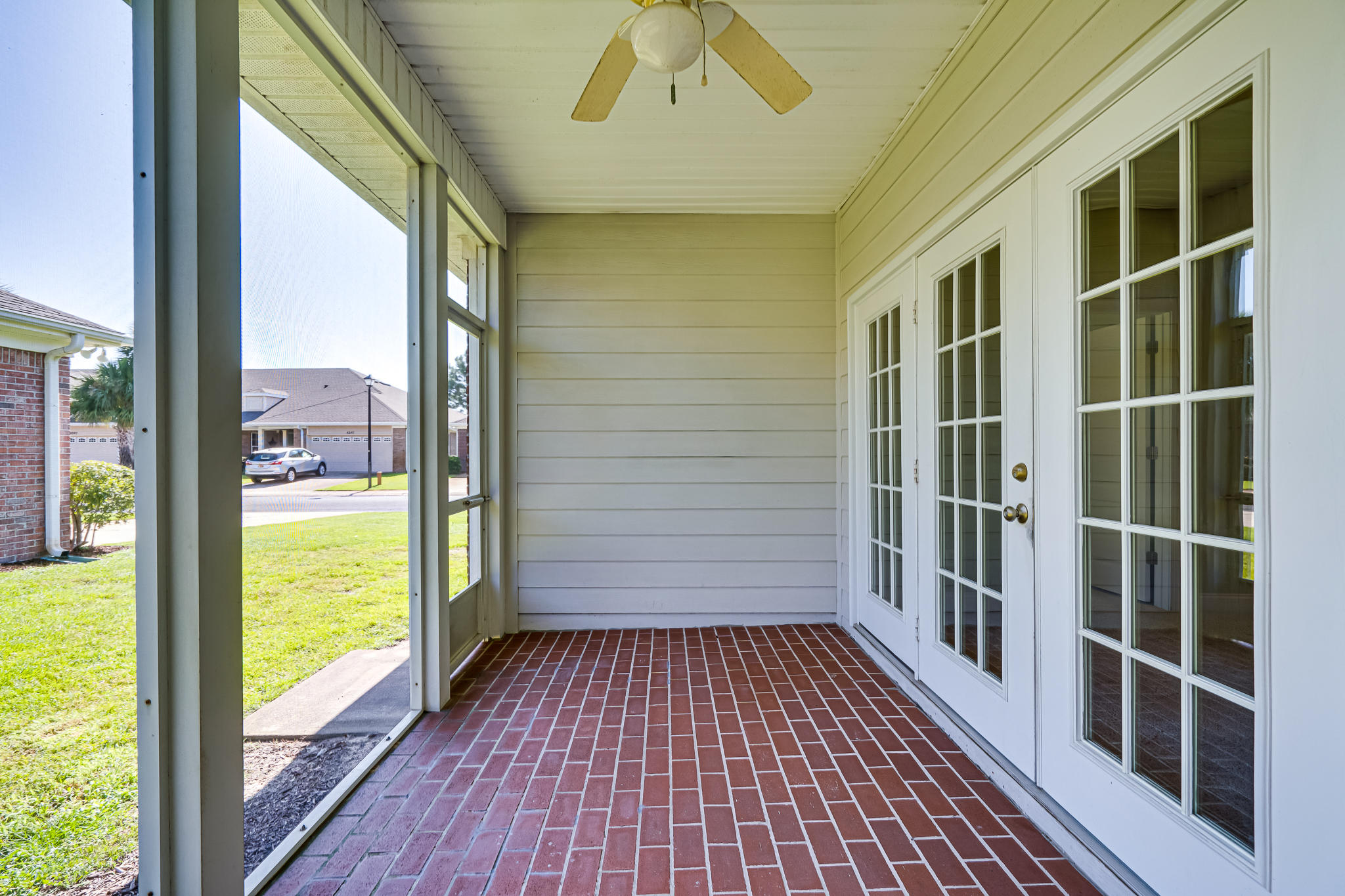 DIAMOND LAKES - Residential