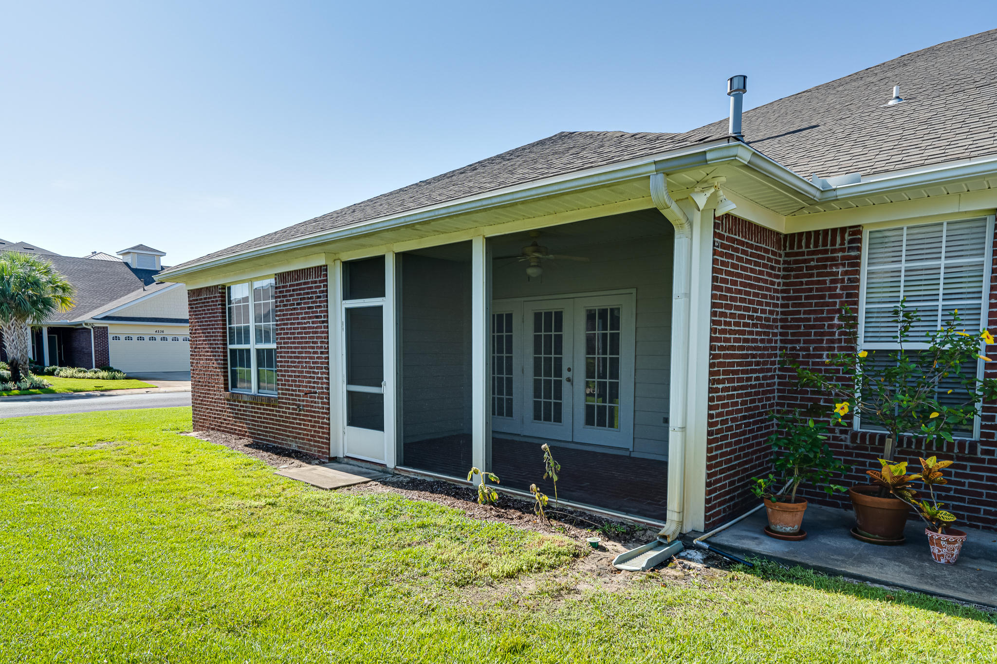 DIAMOND LAKES - Residential