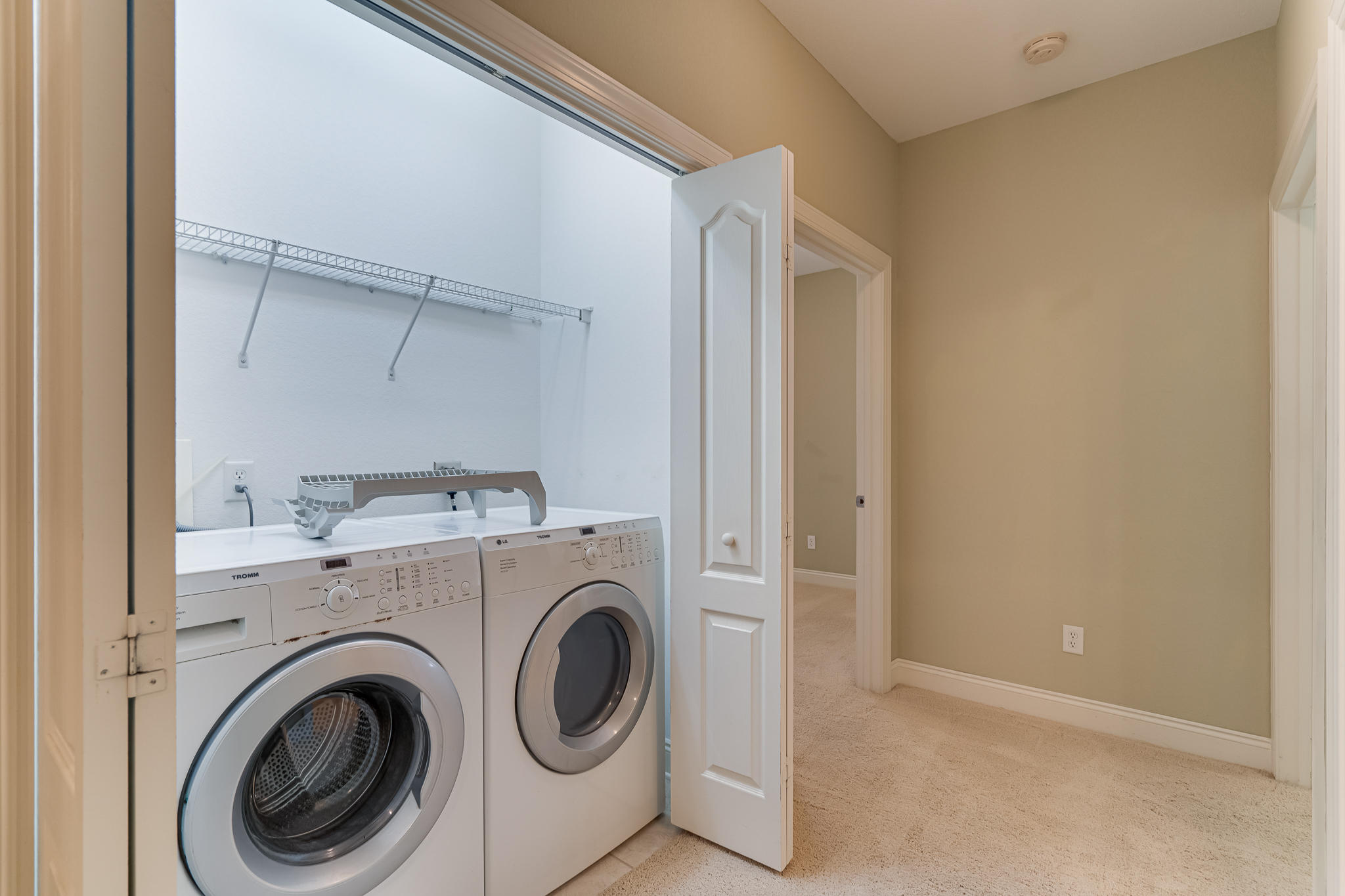 DIAMOND LAKES - Residential