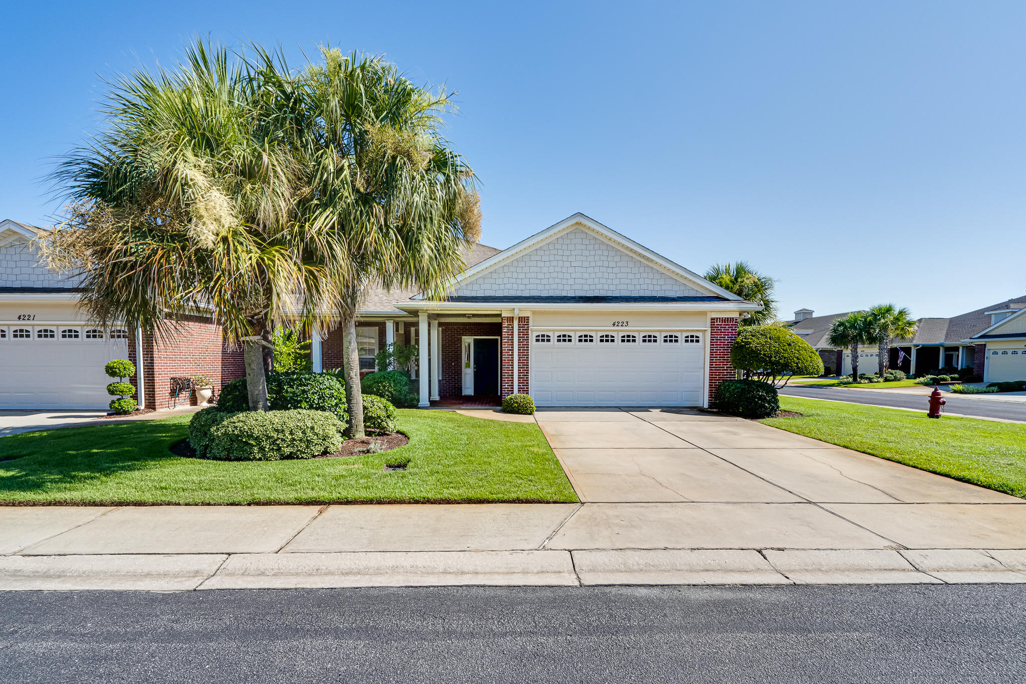 DIAMOND LAKES - Residential