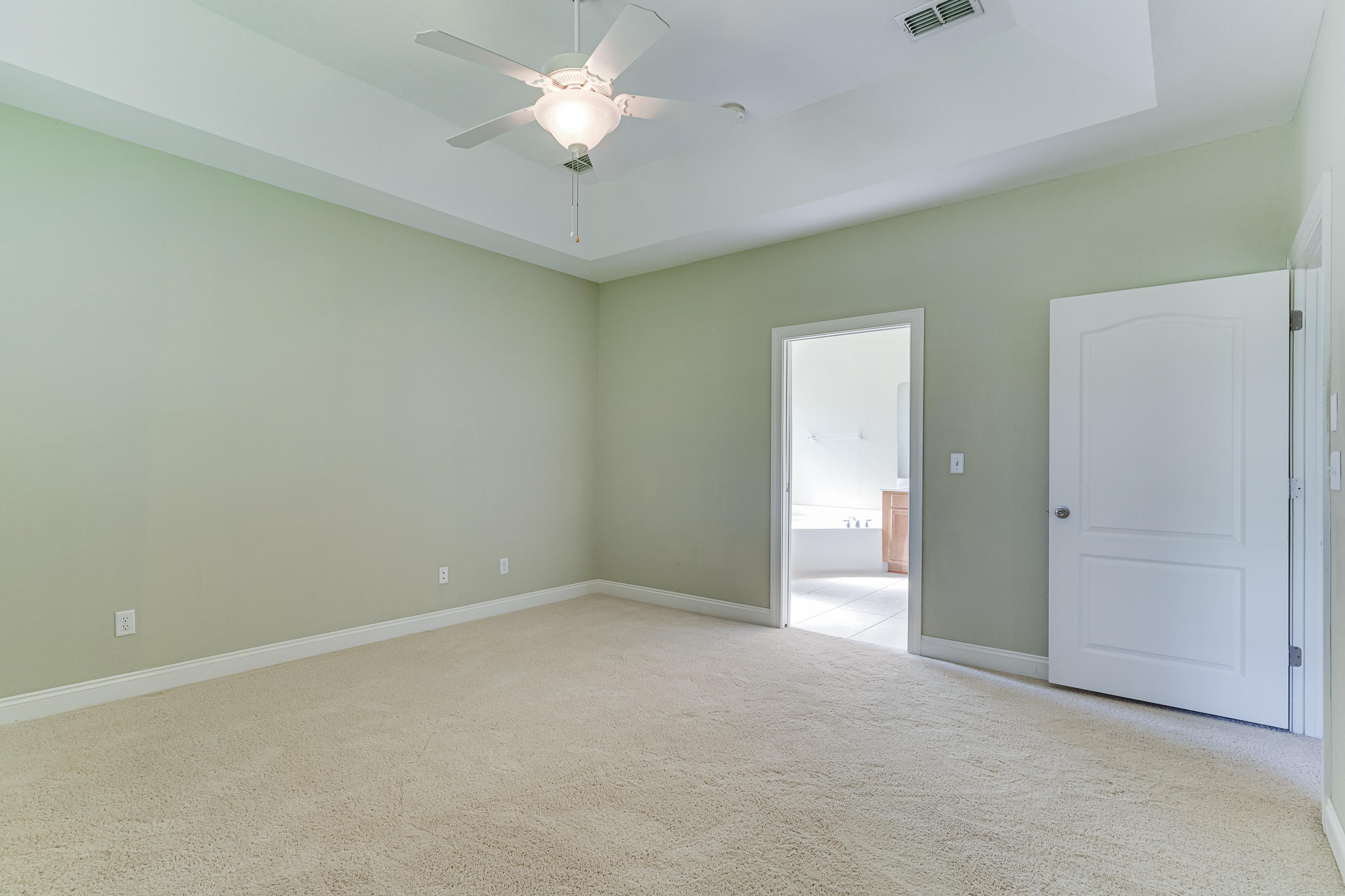 DIAMOND LAKES - Residential