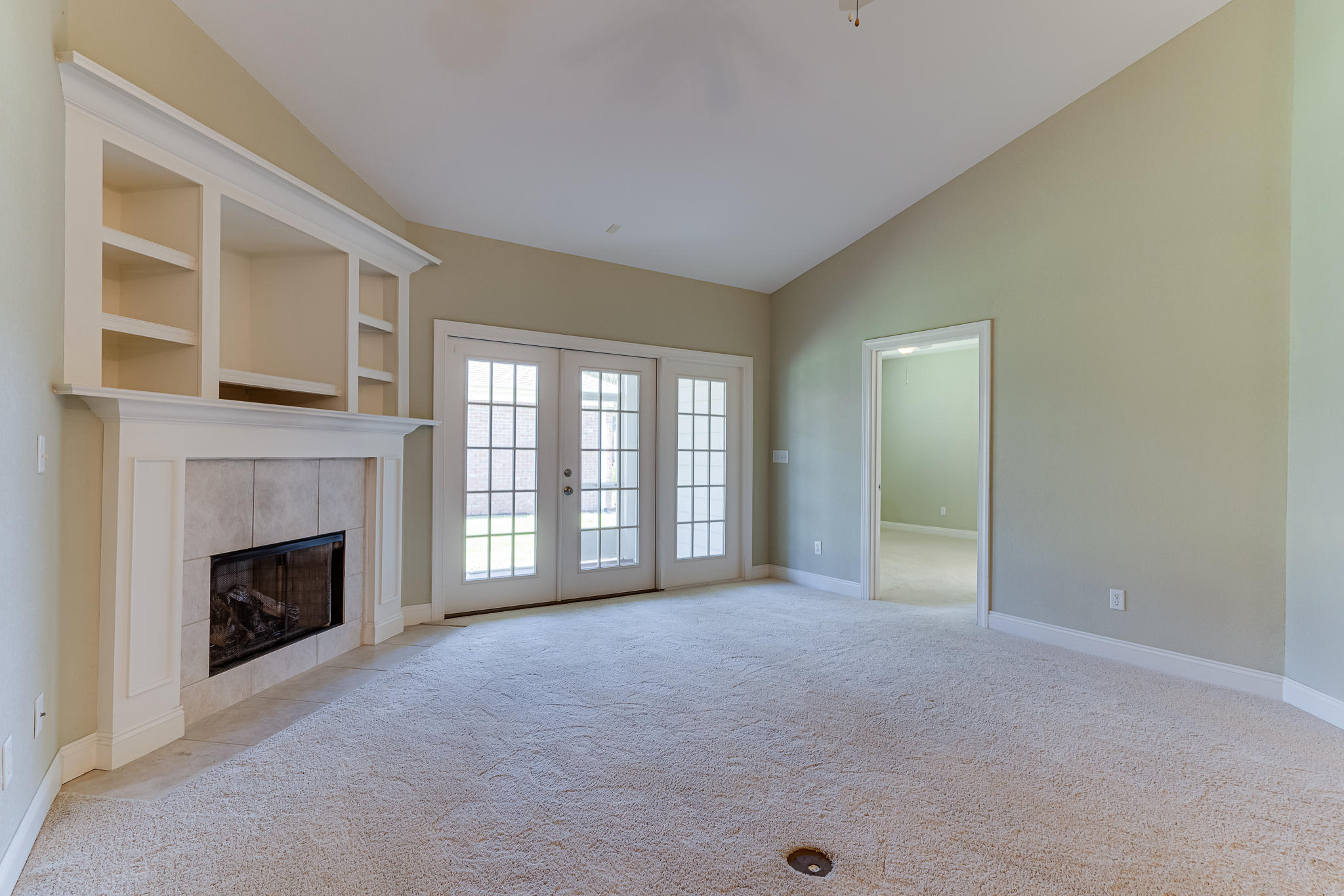 DIAMOND LAKES - Residential