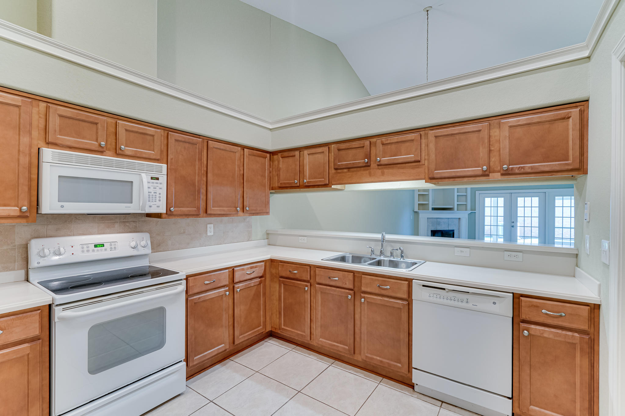 DIAMOND LAKES - Residential