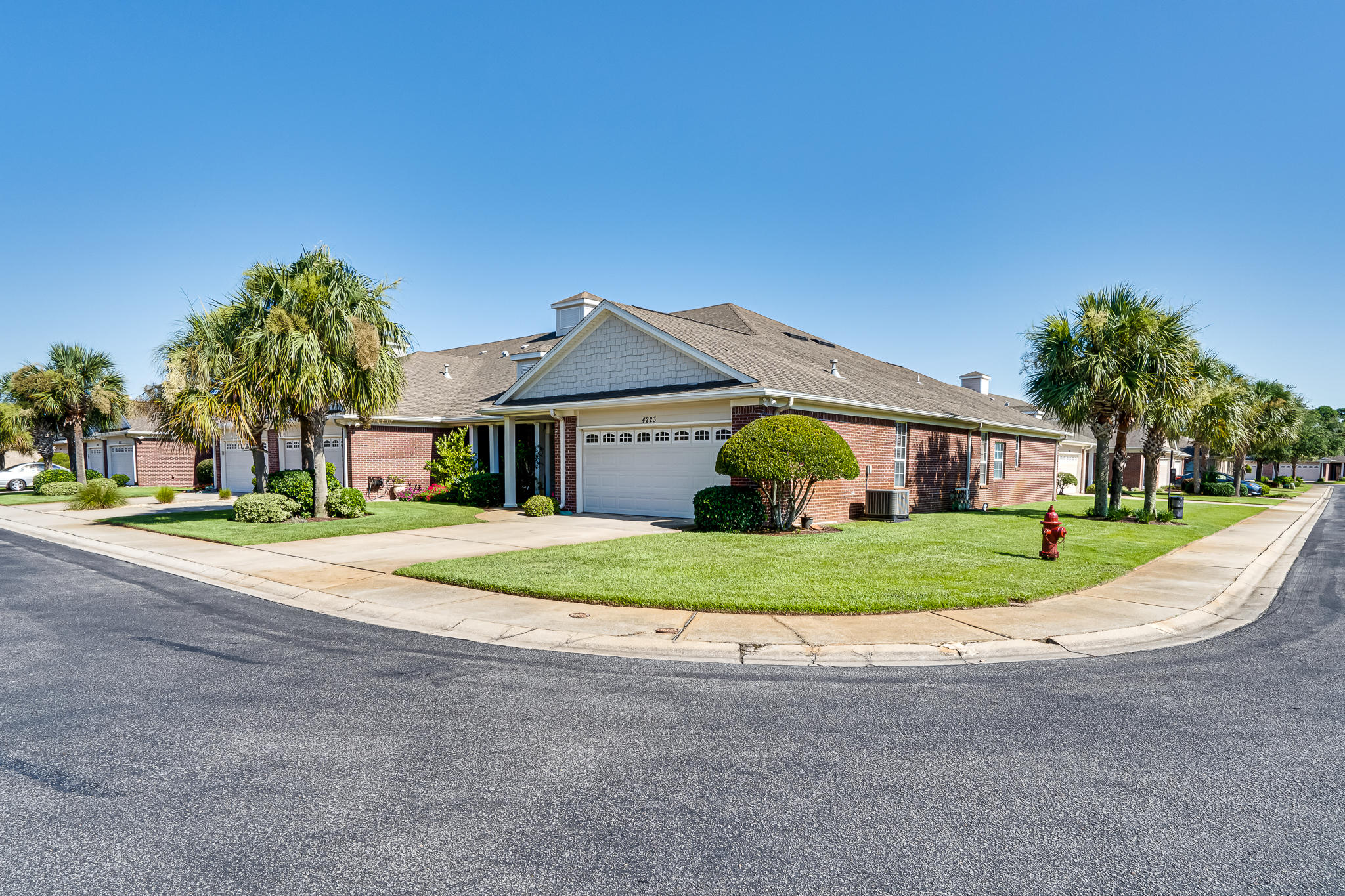 DIAMOND LAKES - Residential