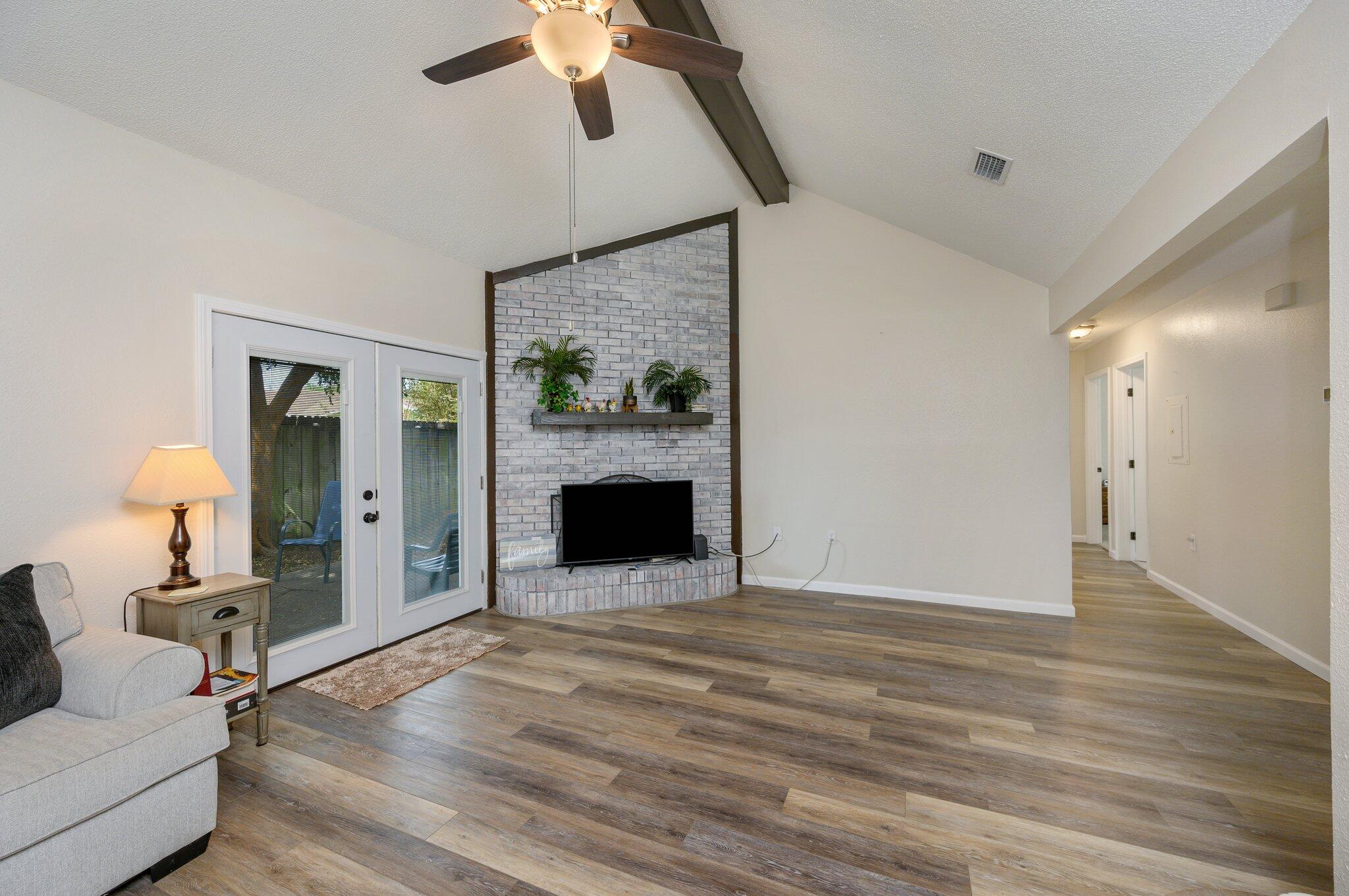 CANDLEWOOD VILLAGE - Residential