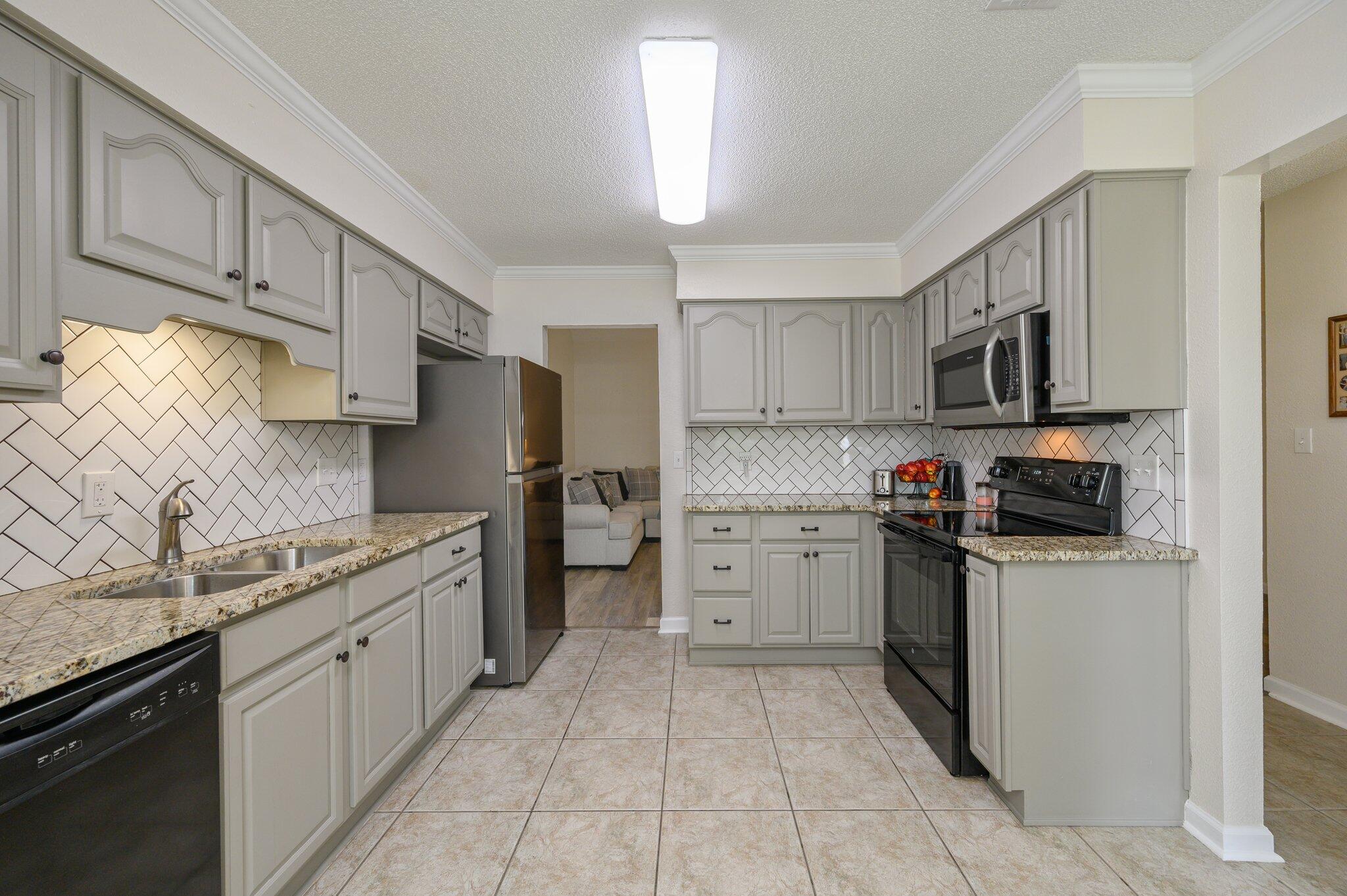 CANDLEWOOD VILLAGE - Residential