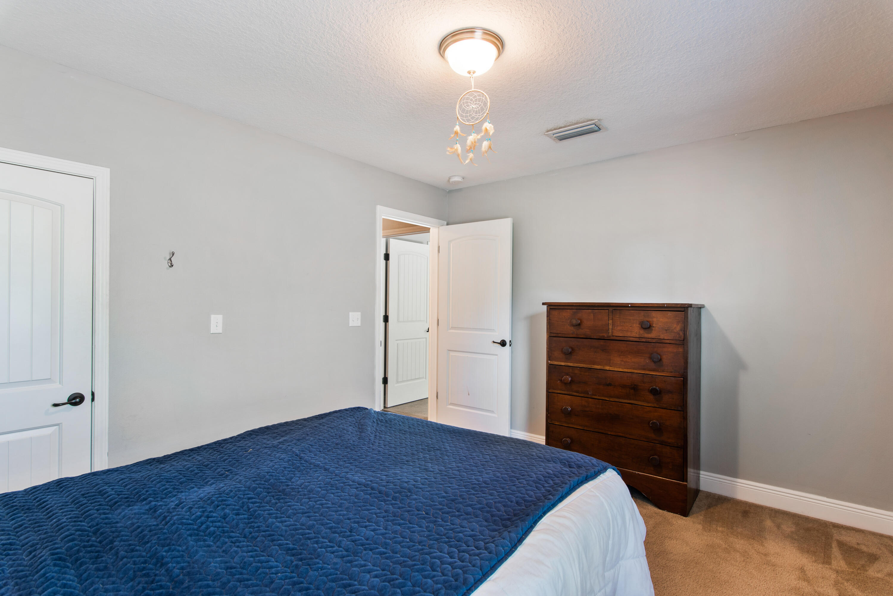 PINEWOOD PRESERVE - Residential