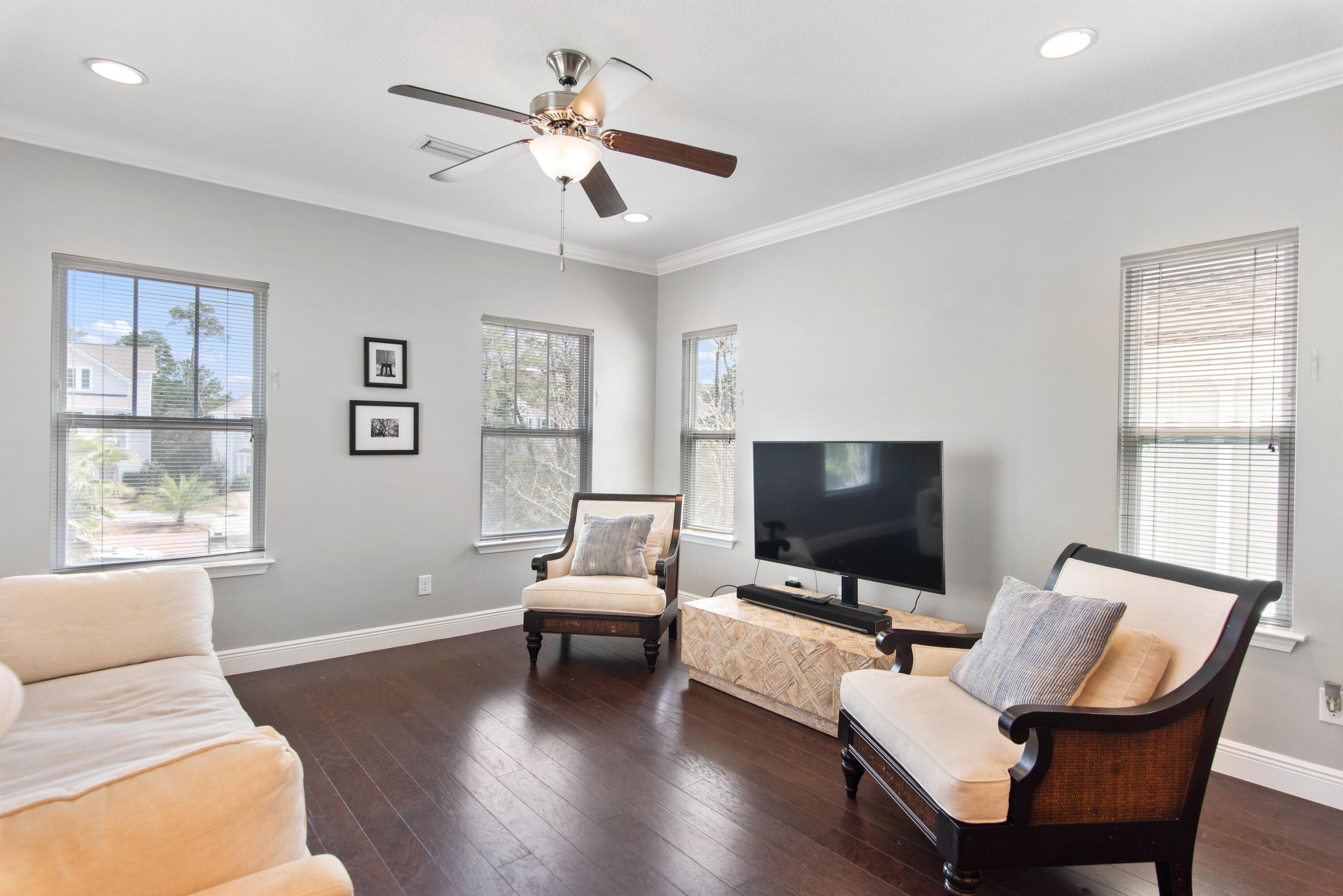 PINEWOOD PRESERVE - Residential