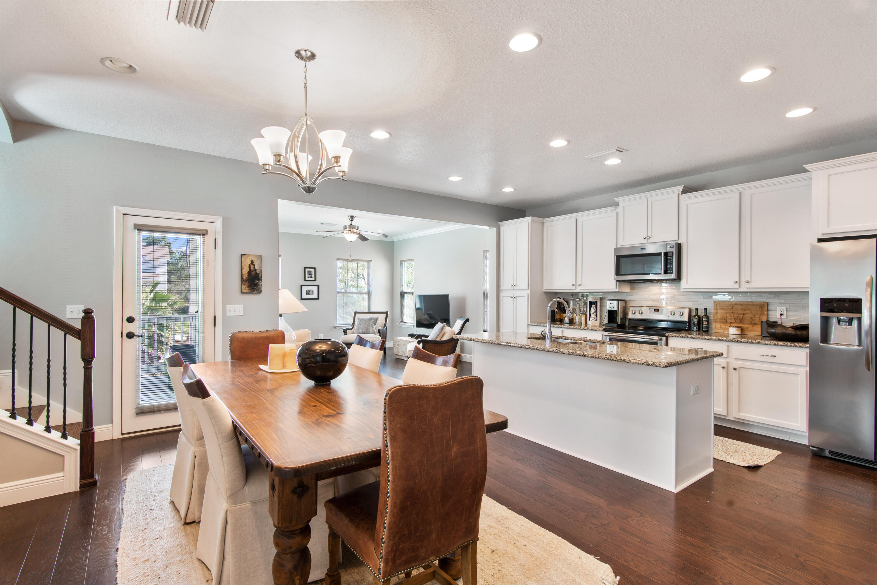 PINEWOOD PRESERVE - Residential