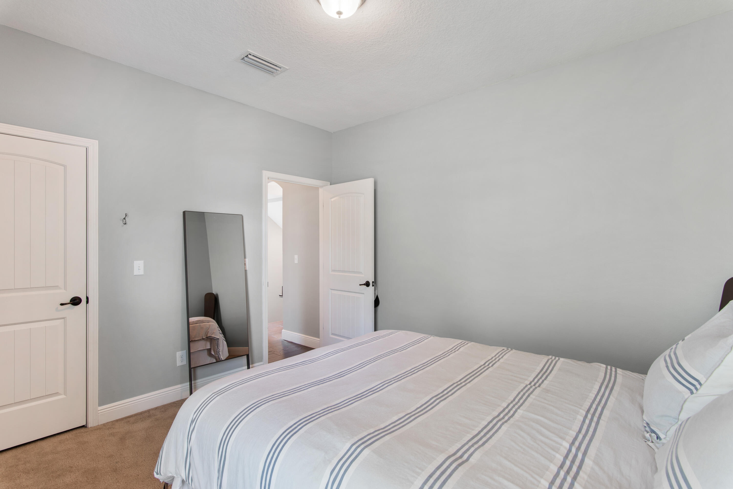 PINEWOOD PRESERVE - Residential