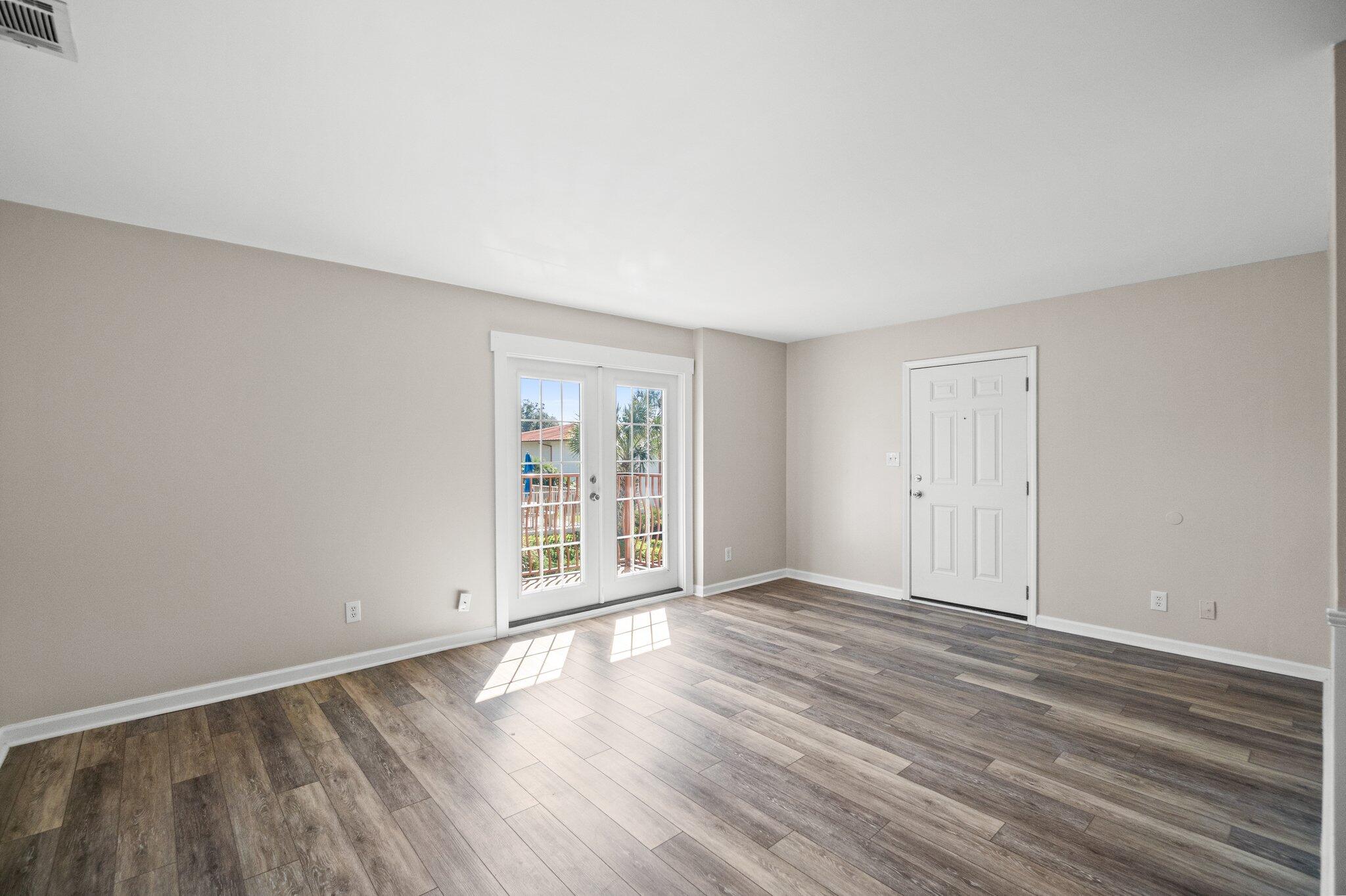 LANDMARK CONDO - Residential