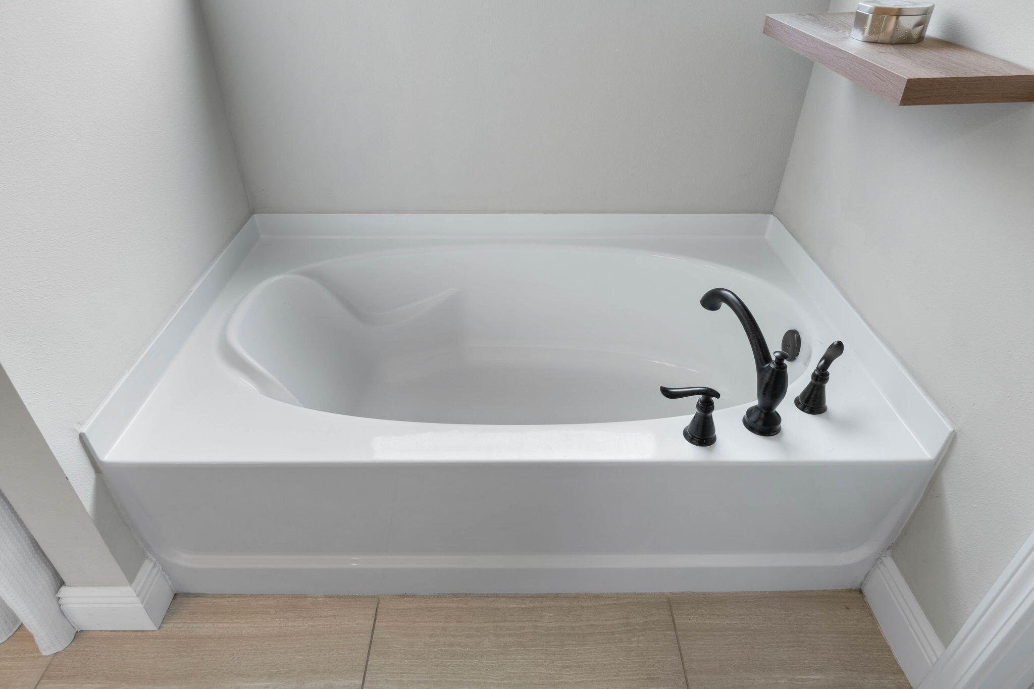 MAGNOLIA HARBOR - Residential