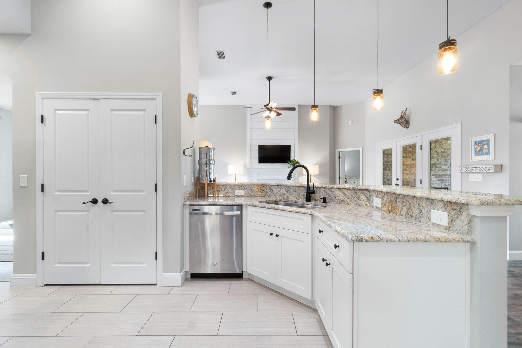 MAGNOLIA HARBOR - Residential