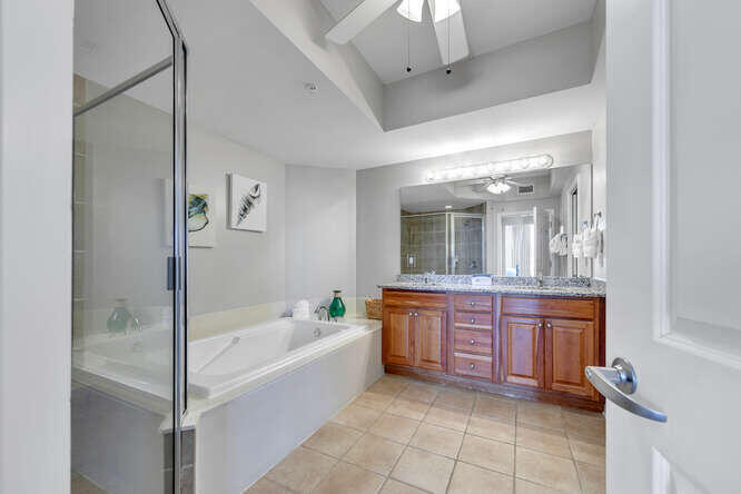 SILVER BEACH TOWERS - Residential
