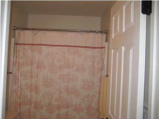 RIVERCHASE S/D PH 3 - Residential Lease