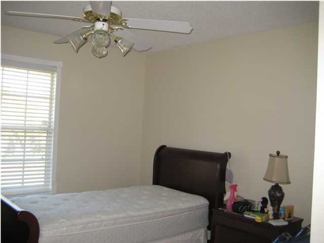 RIVERCHASE S/D PH 3 - Residential Lease