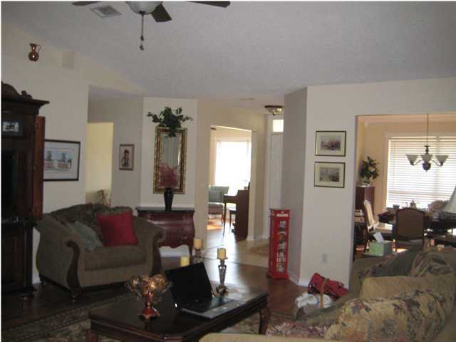 RIVERCHASE S/D PH 3 - Residential Lease