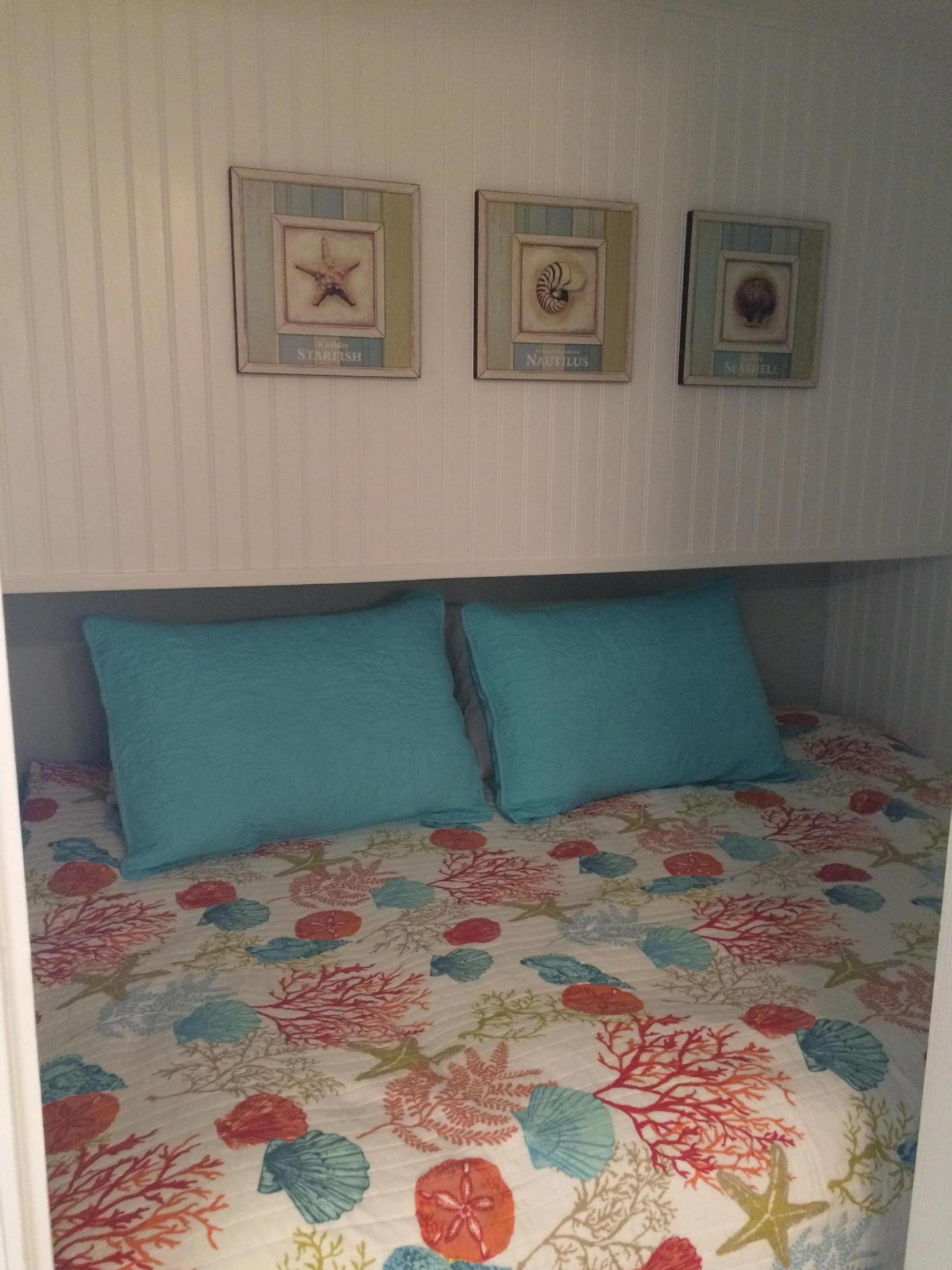 LAKEVIEW CONDO - Residential