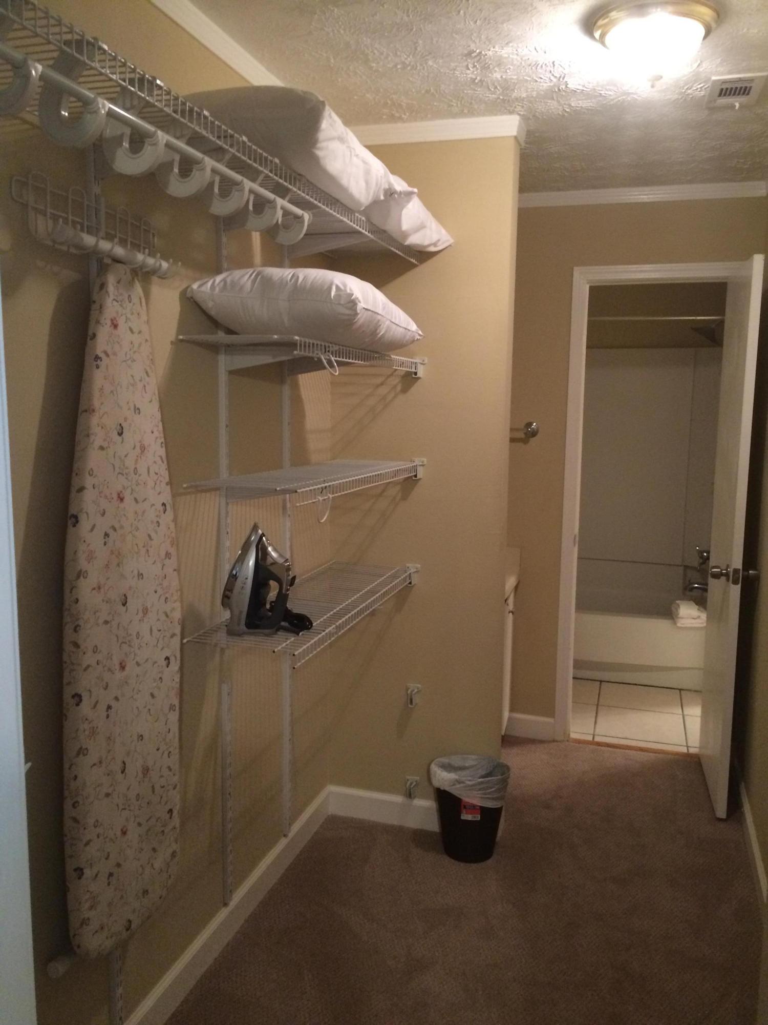 LAKEVIEW CONDO - Residential