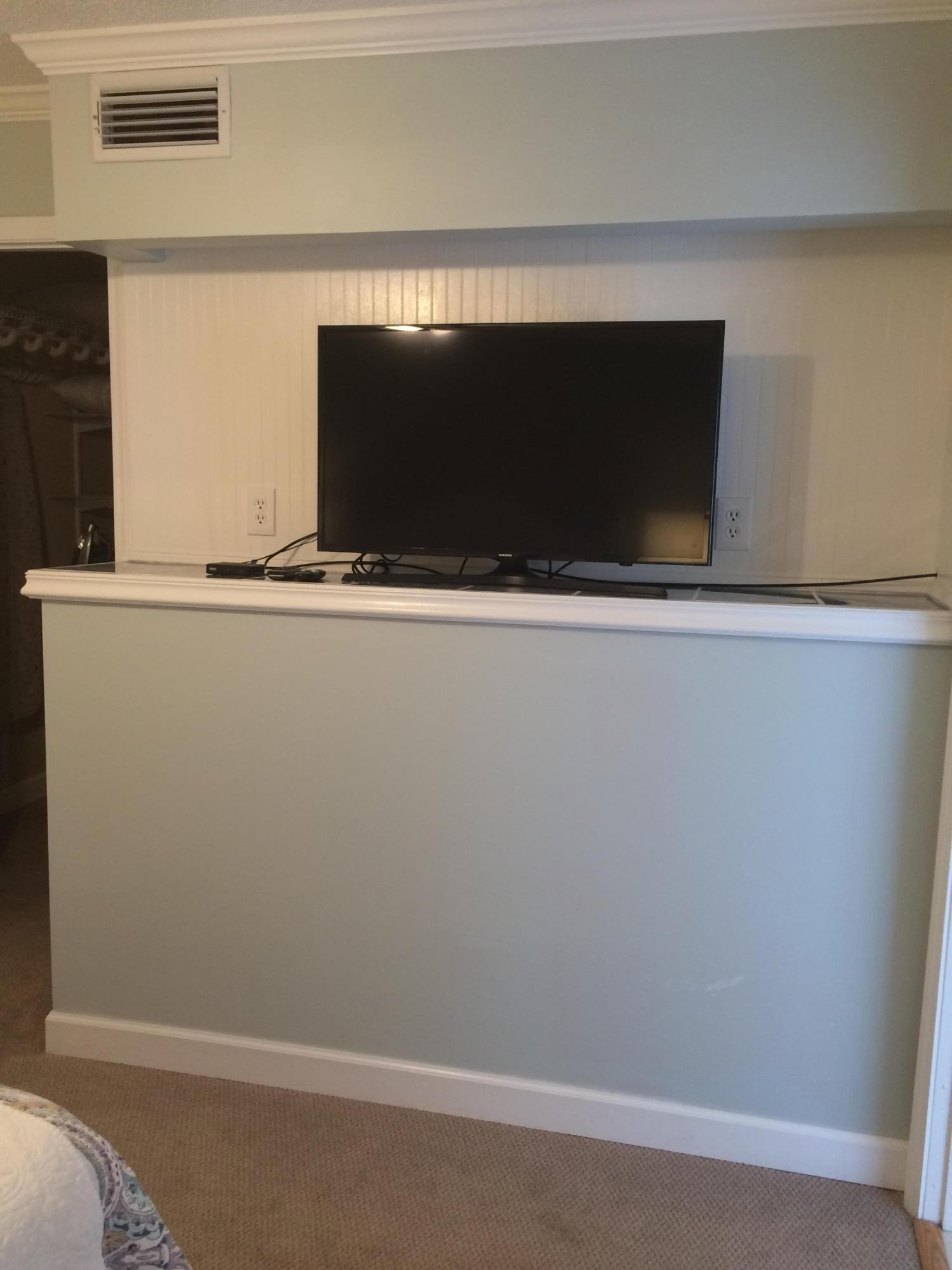 LAKEVIEW CONDO - Residential