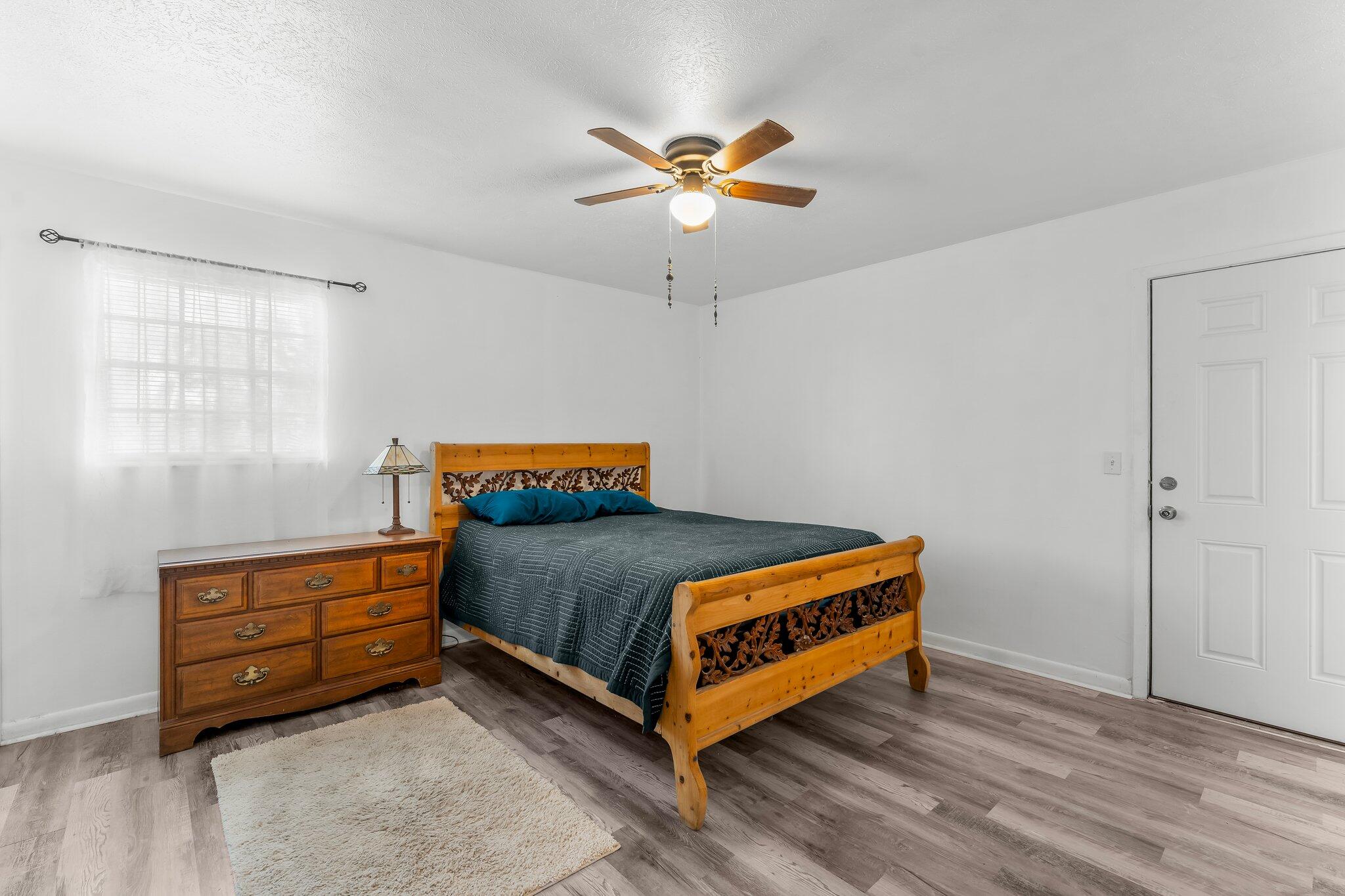 IMPERIAL OAKS - Residential