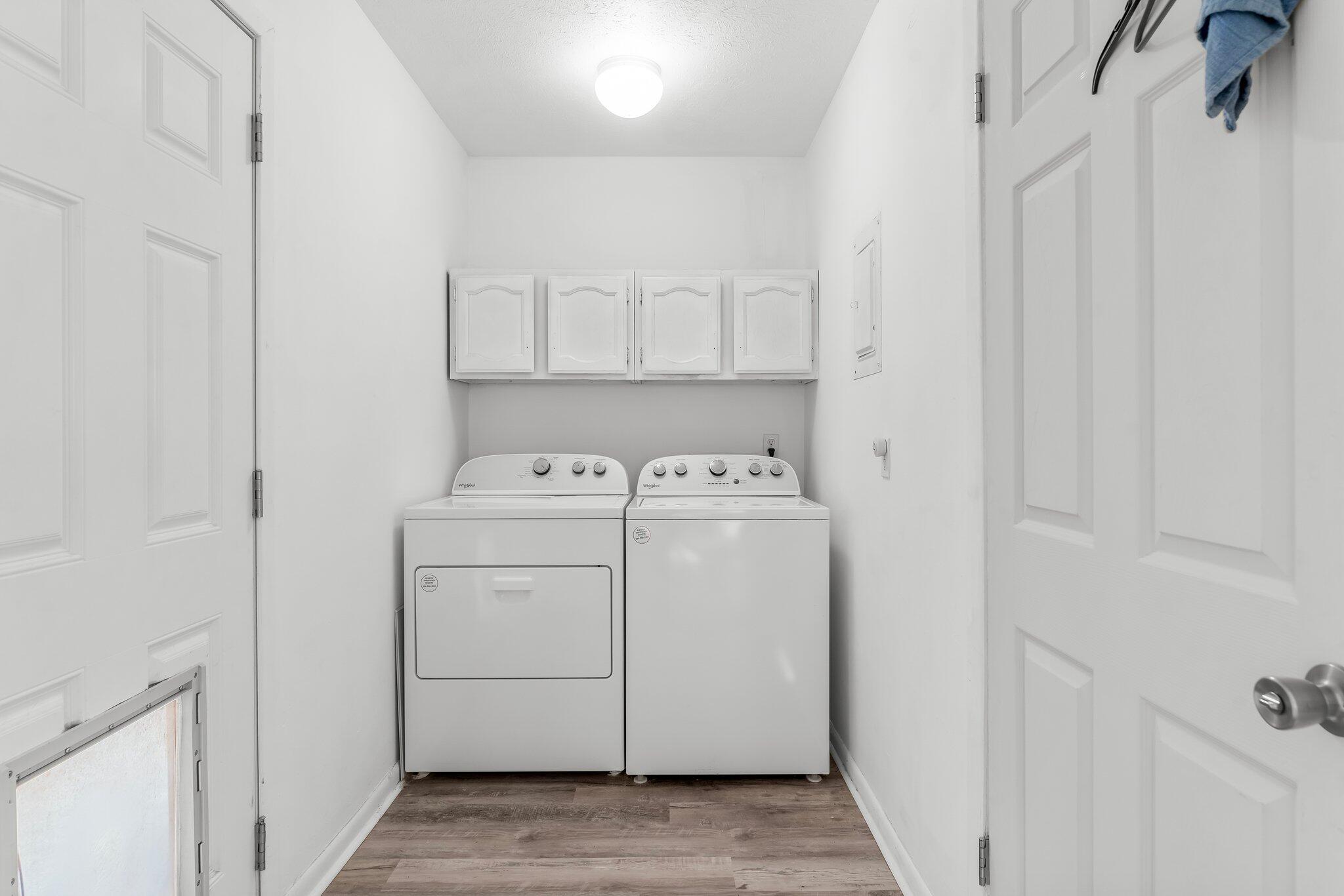 IMPERIAL OAKS - Residential