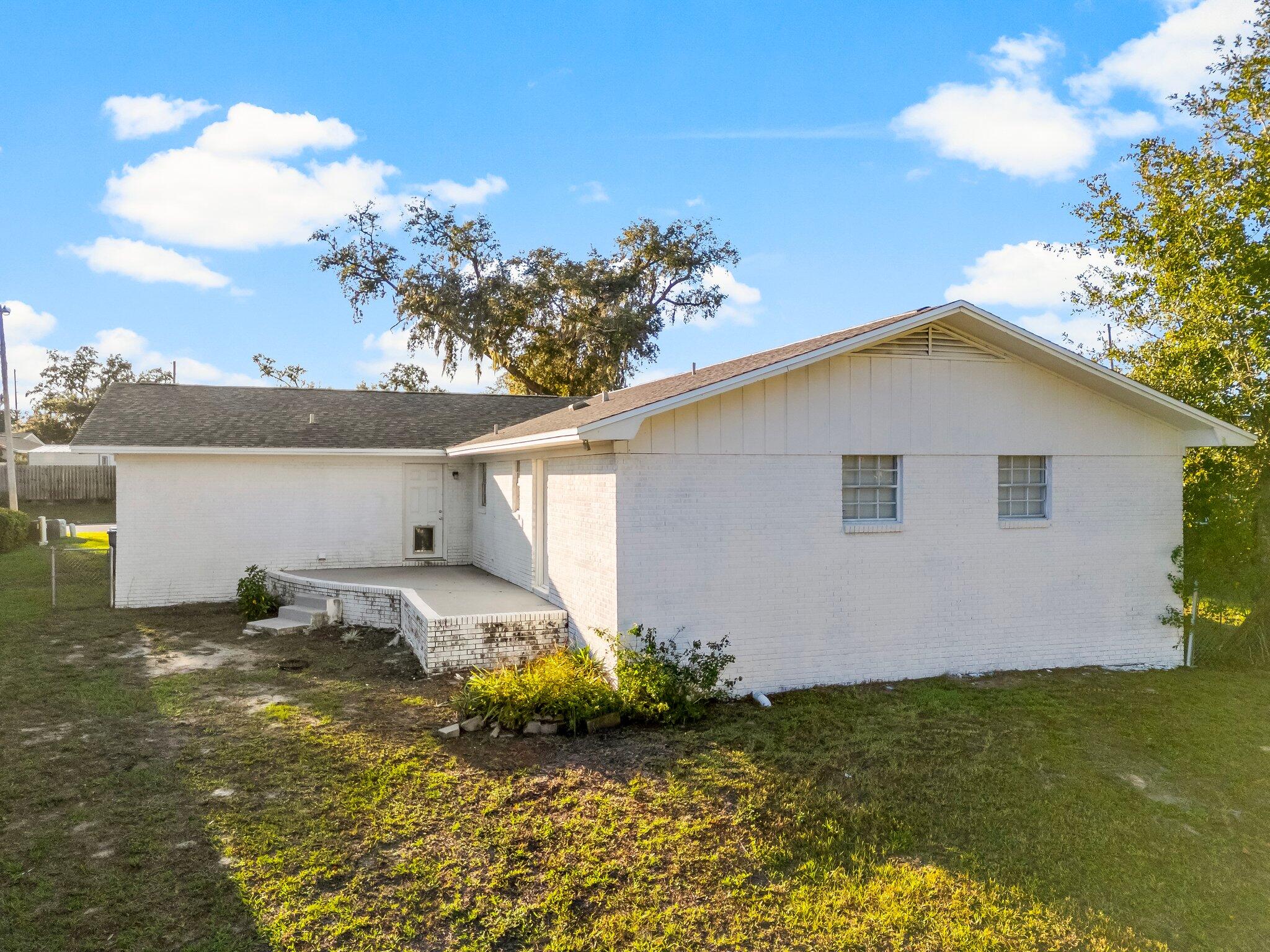 IMPERIAL OAKS - Residential