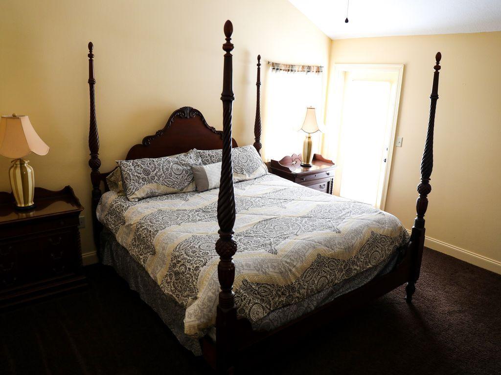 CRYSTAL BEACH - Residential