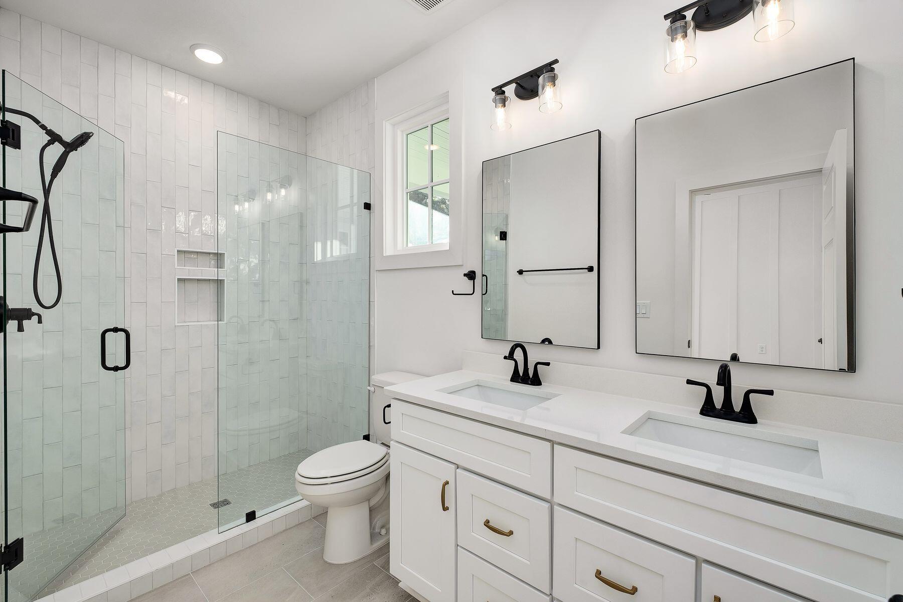 LAGUNA BEACH 8TH ADDN - Residential