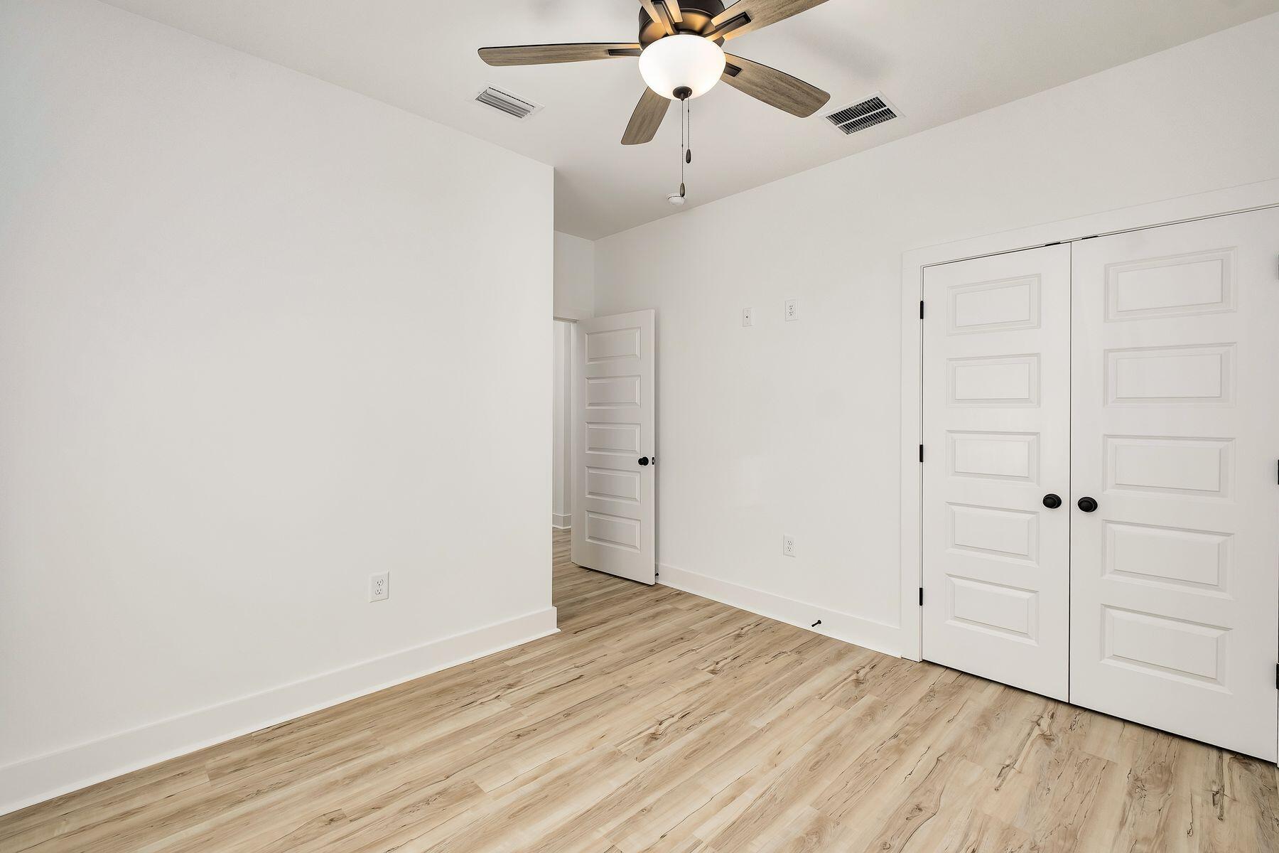 LAGUNA BEACH 8TH ADDN - Residential