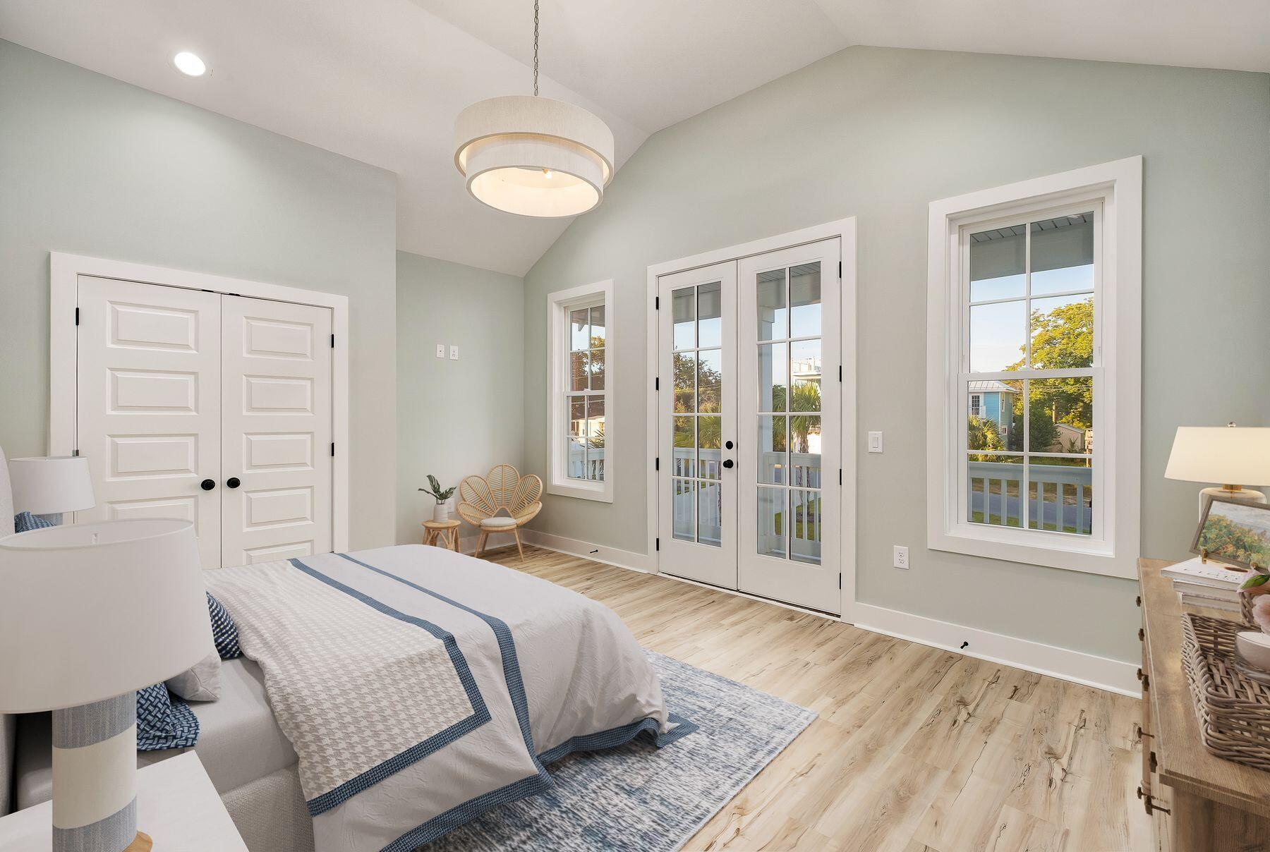 LAGUNA BEACH 8TH ADDN - Residential