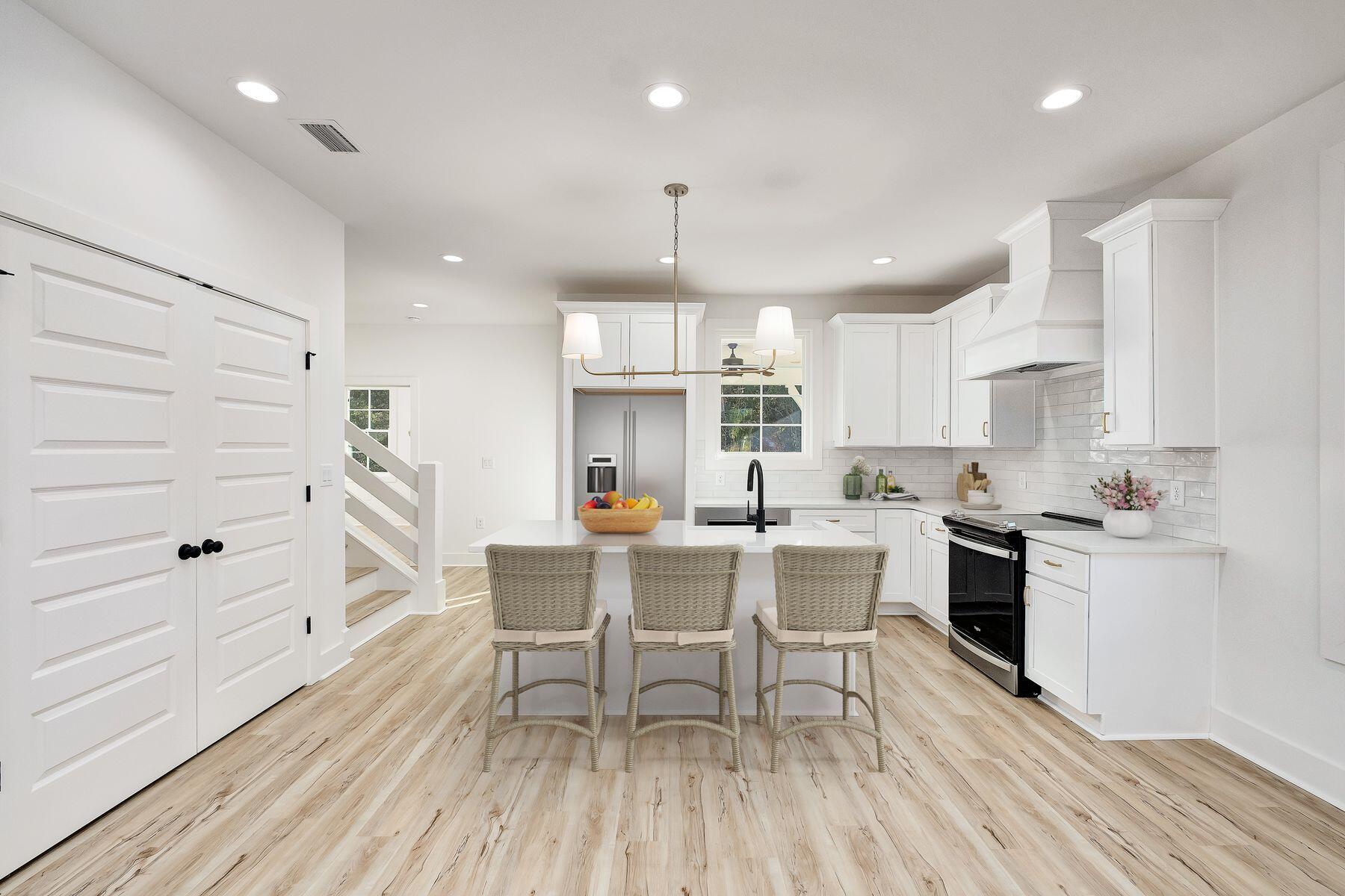 LAGUNA BEACH 8TH ADDN - Residential