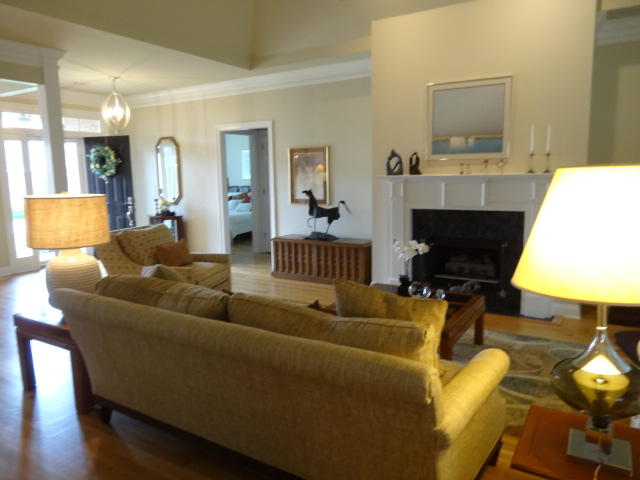 TURNBERRY PLACE - Residential