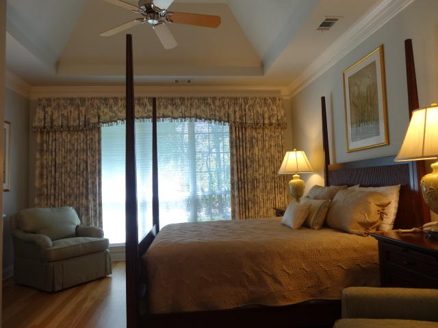 TURNBERRY PLACE - Residential