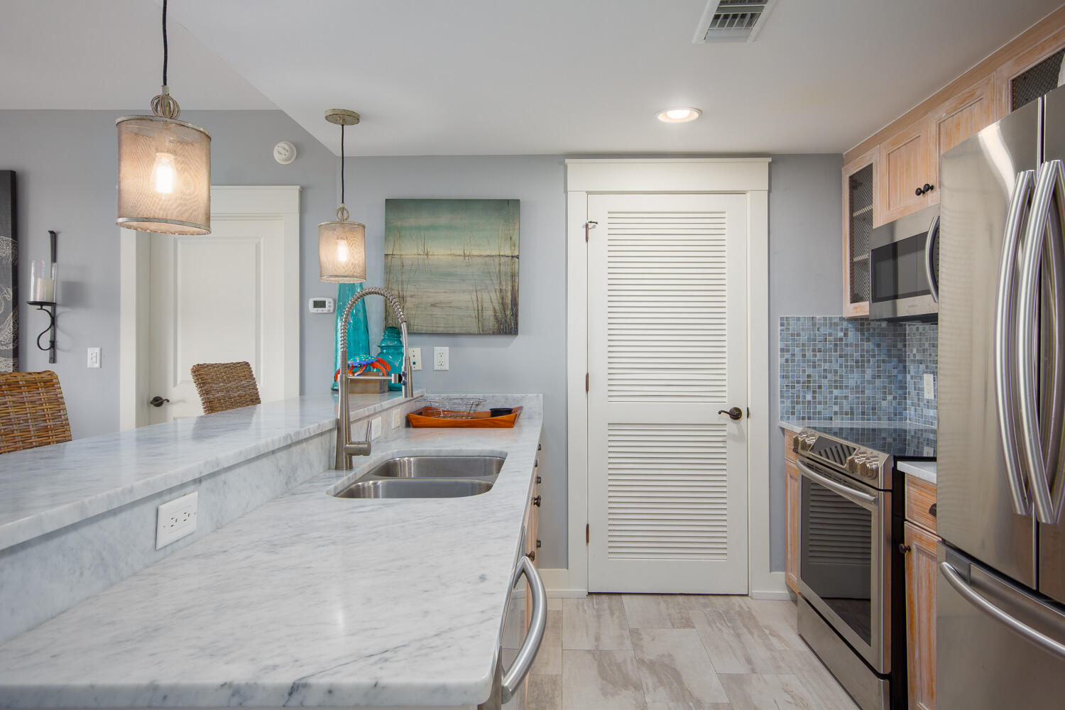 PILOT HOUSE - Residential Lease