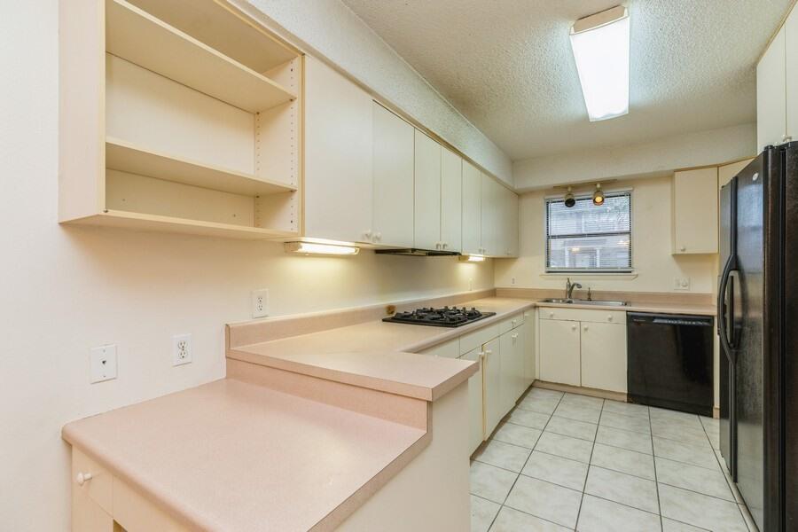 BELL-BROOK ESTATES - Residential