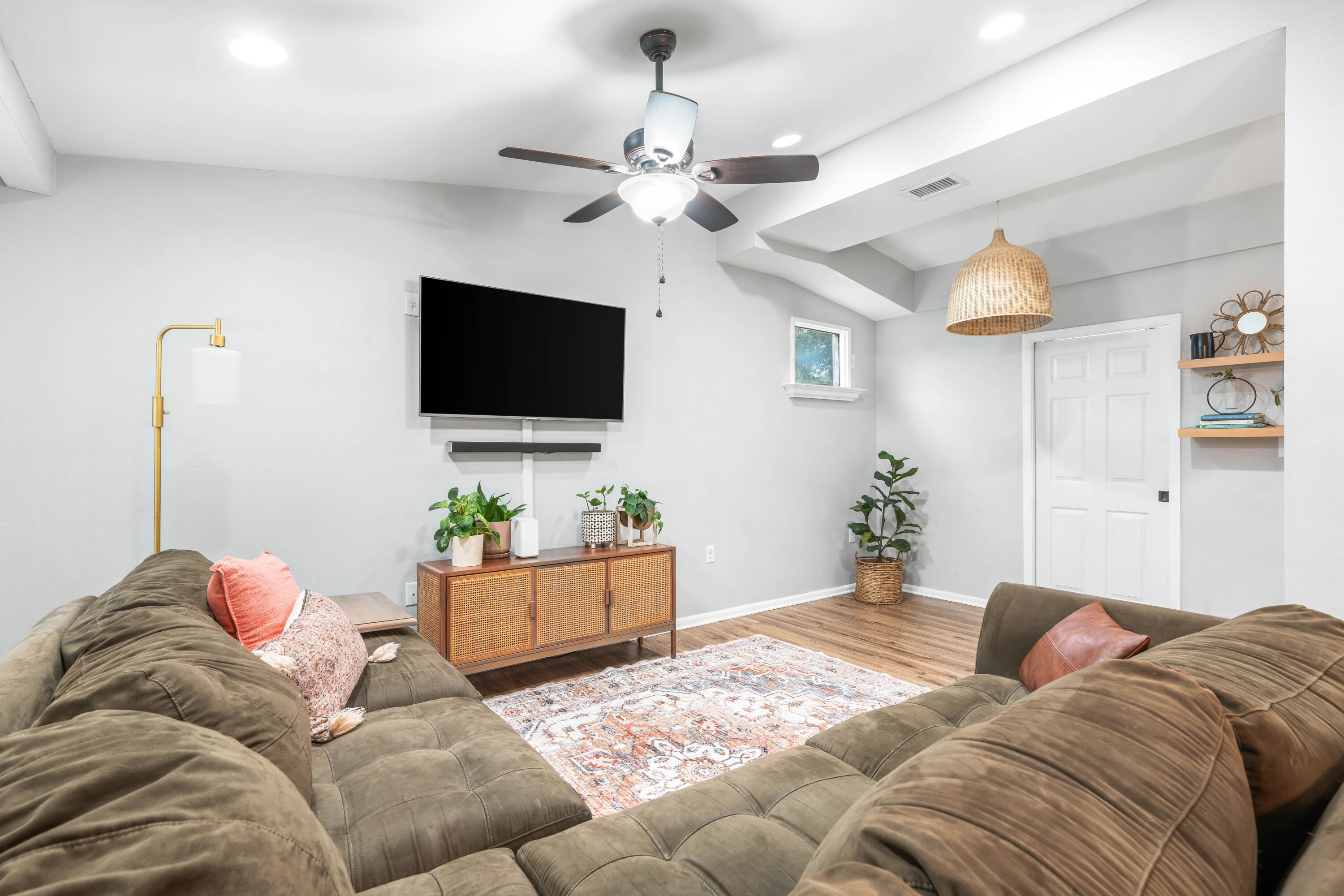 GARNIERS BEACH 3RD - Residential