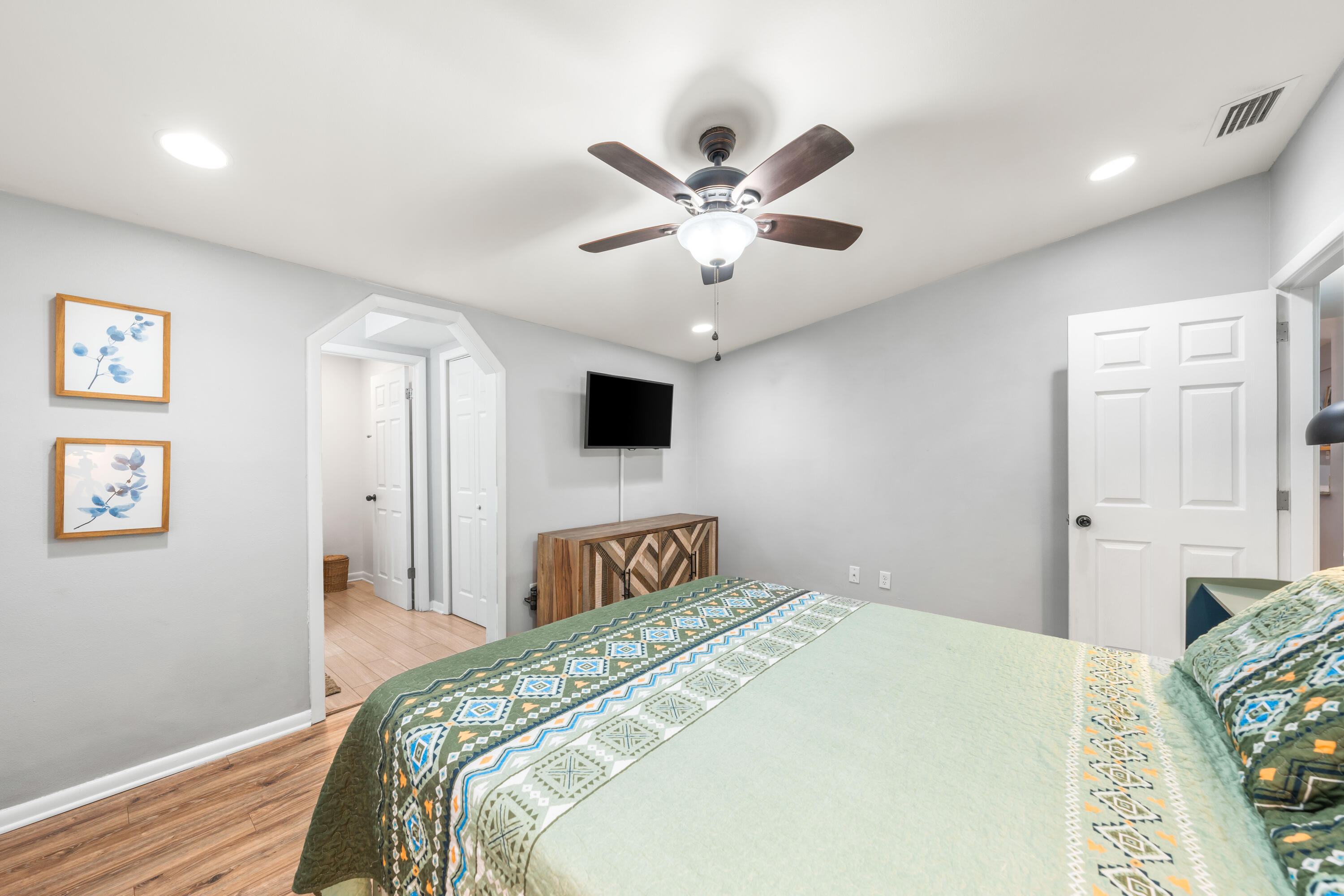 GARNIERS BEACH 3RD - Residential