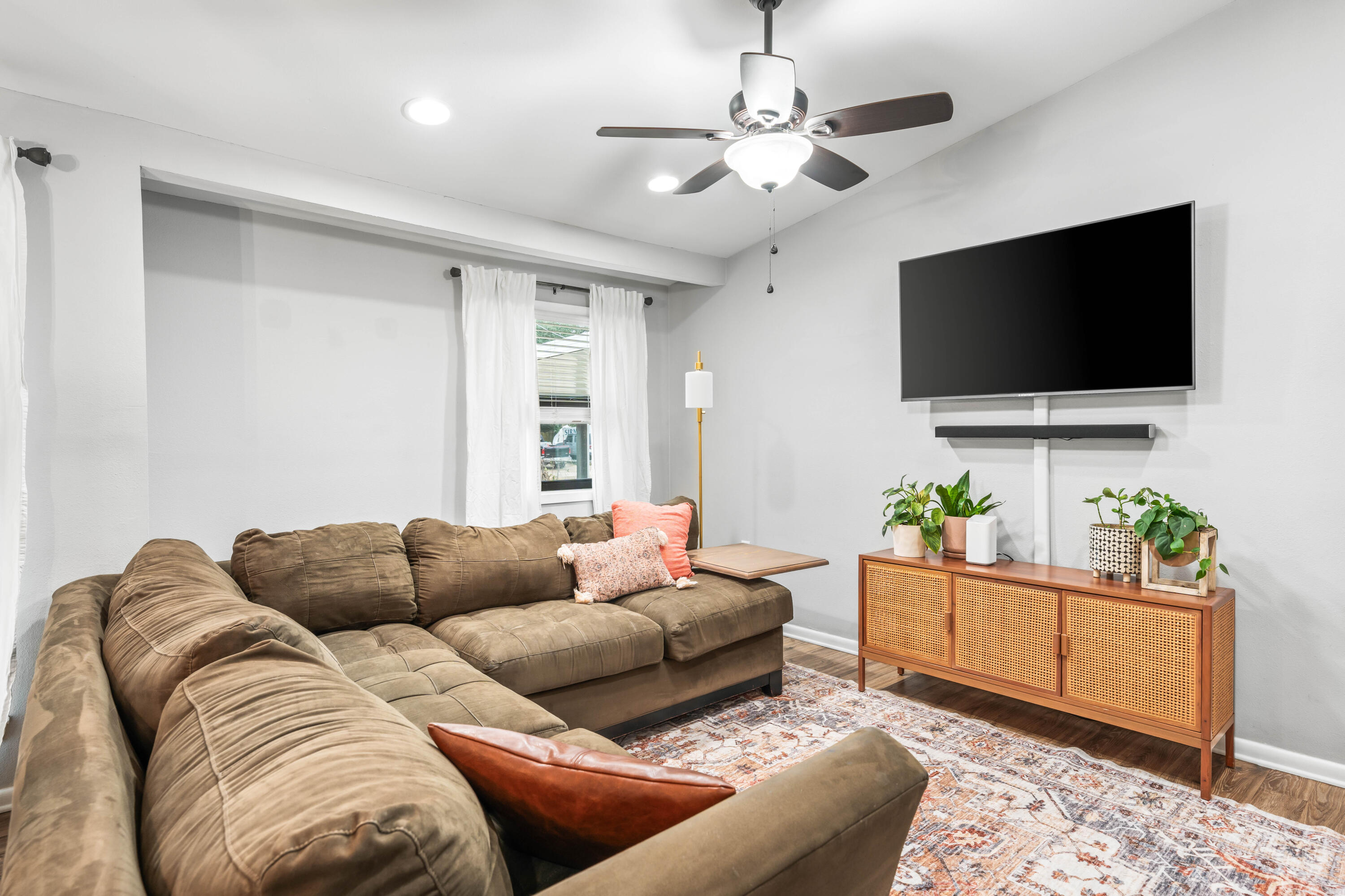 GARNIERS BEACH 3RD - Residential