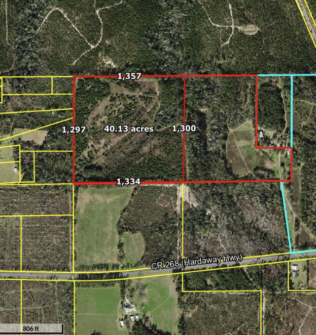 If you are looking for some privacy look no further! Bring your plans and build your dream home on this 40 acre of land. Plenty of room too have a barn and some horses. Bring your four wheelers and go explore. You can enjoy some relaxation after a long day of work.This beautiful picturesque property has various oak trees, pine trees, a stream on the property and wildlife.Call for Access Details, this is private property, do not trespass. Private property call for access.