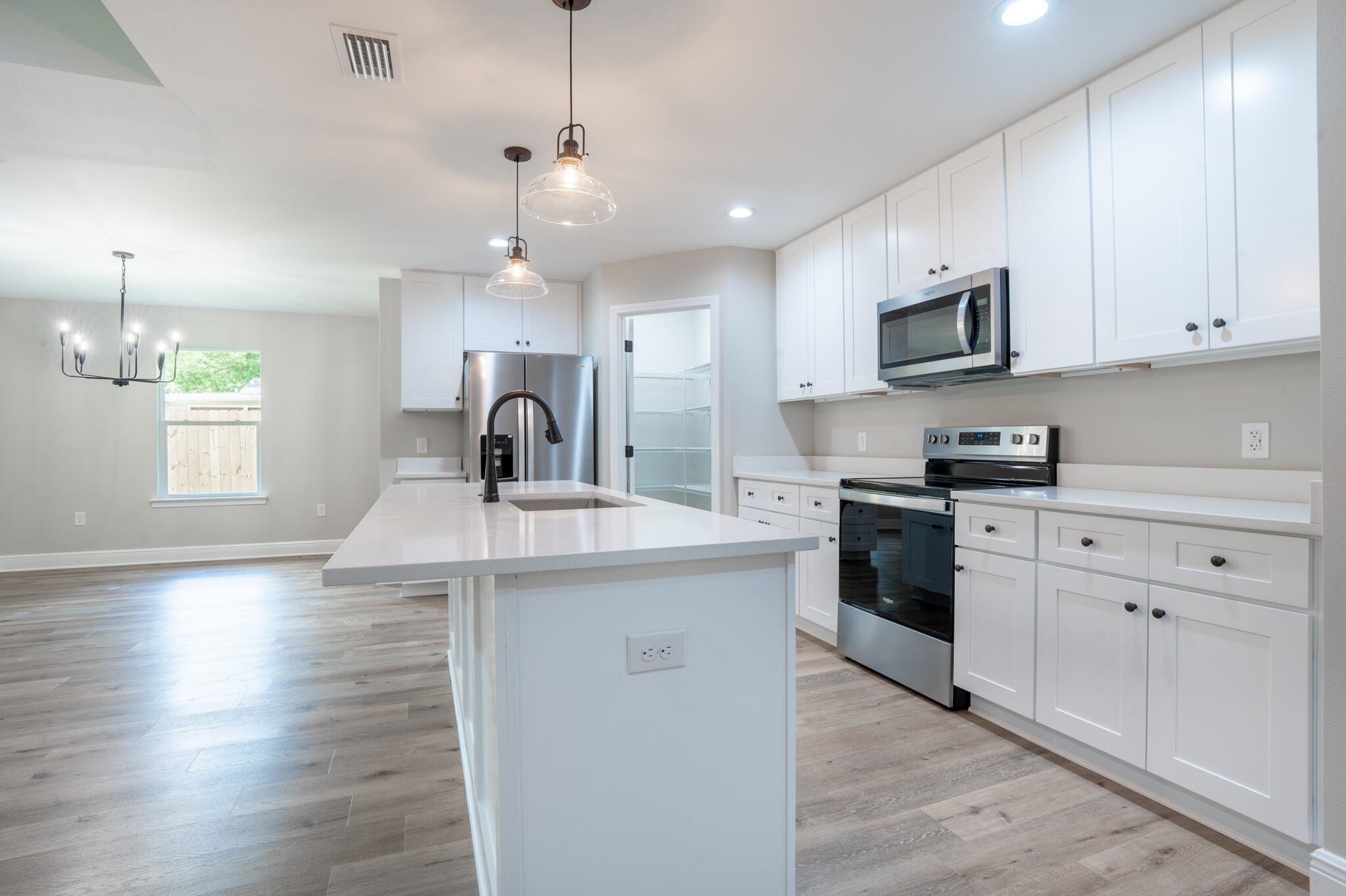 1ST ADD BEL-AIR S/D LOT 4 BLK A - Residential