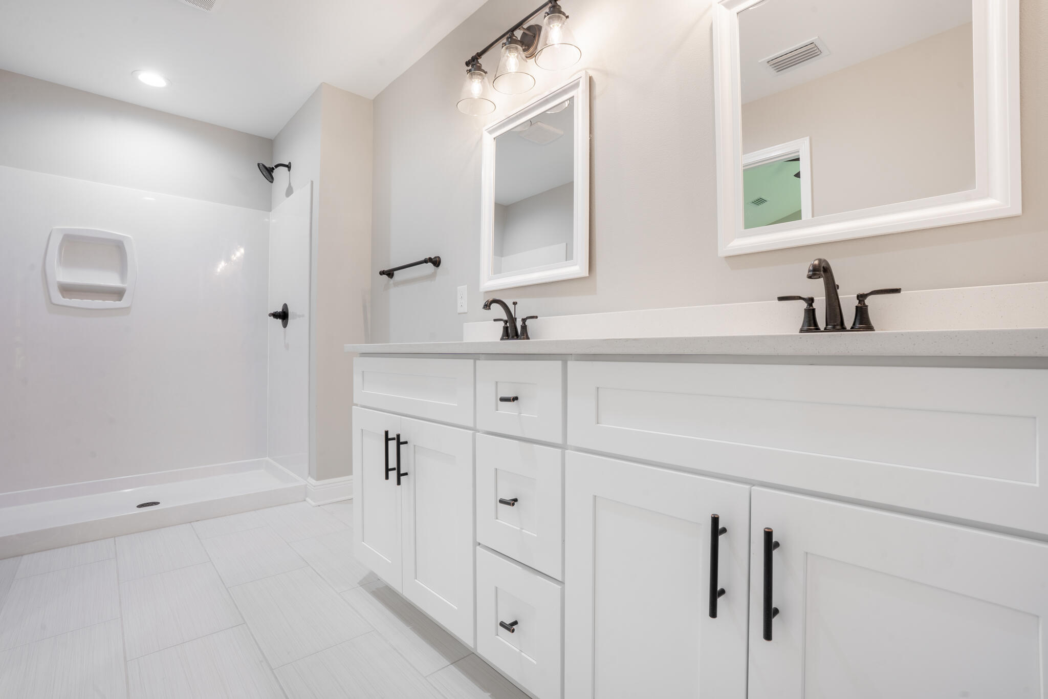 1ST ADD BEL-AIR S/D LOT 4 BLK A - Residential